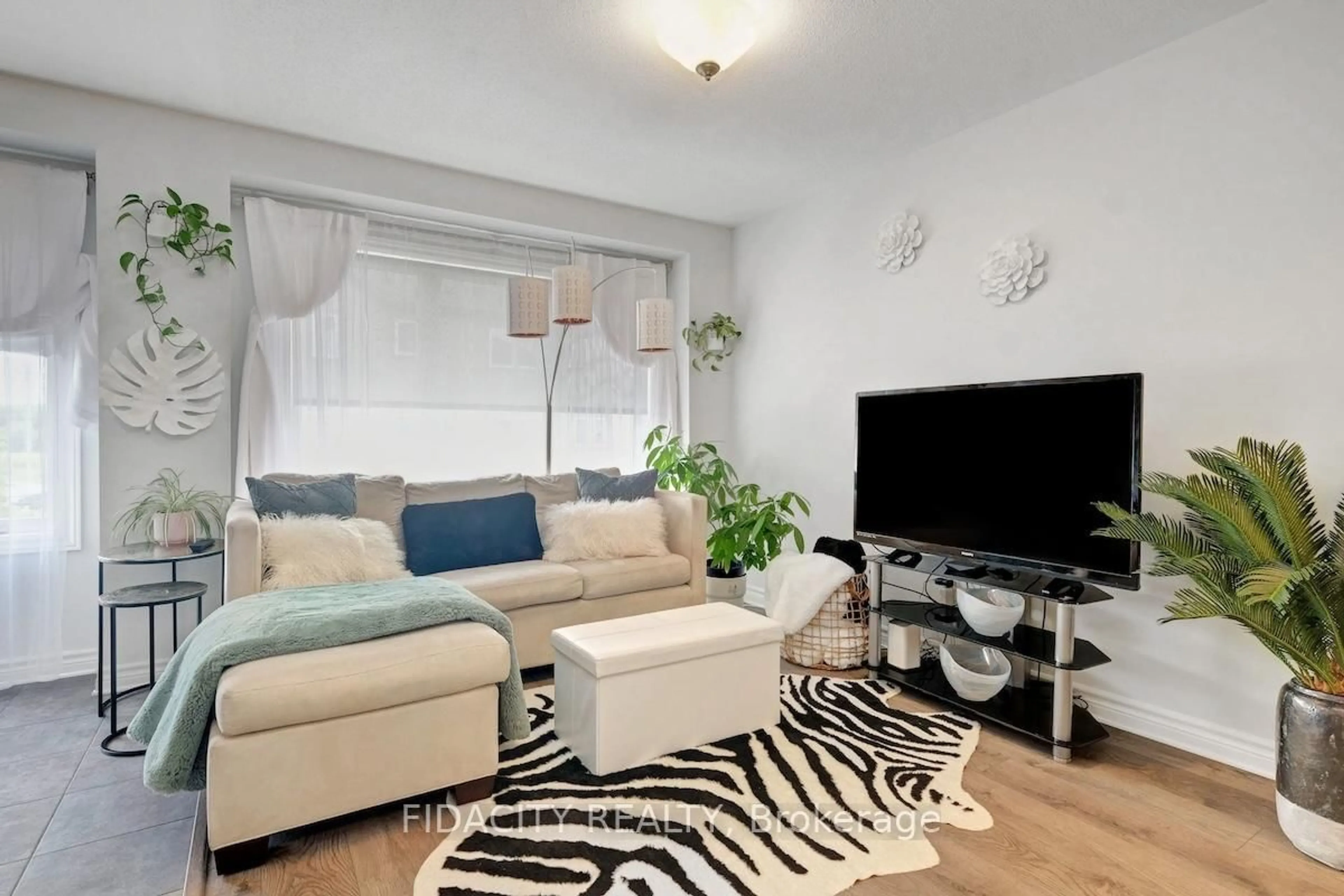 Living room with furniture, unknown for 111 Gelderland Private, Ottawa Ontario K2V 0H8