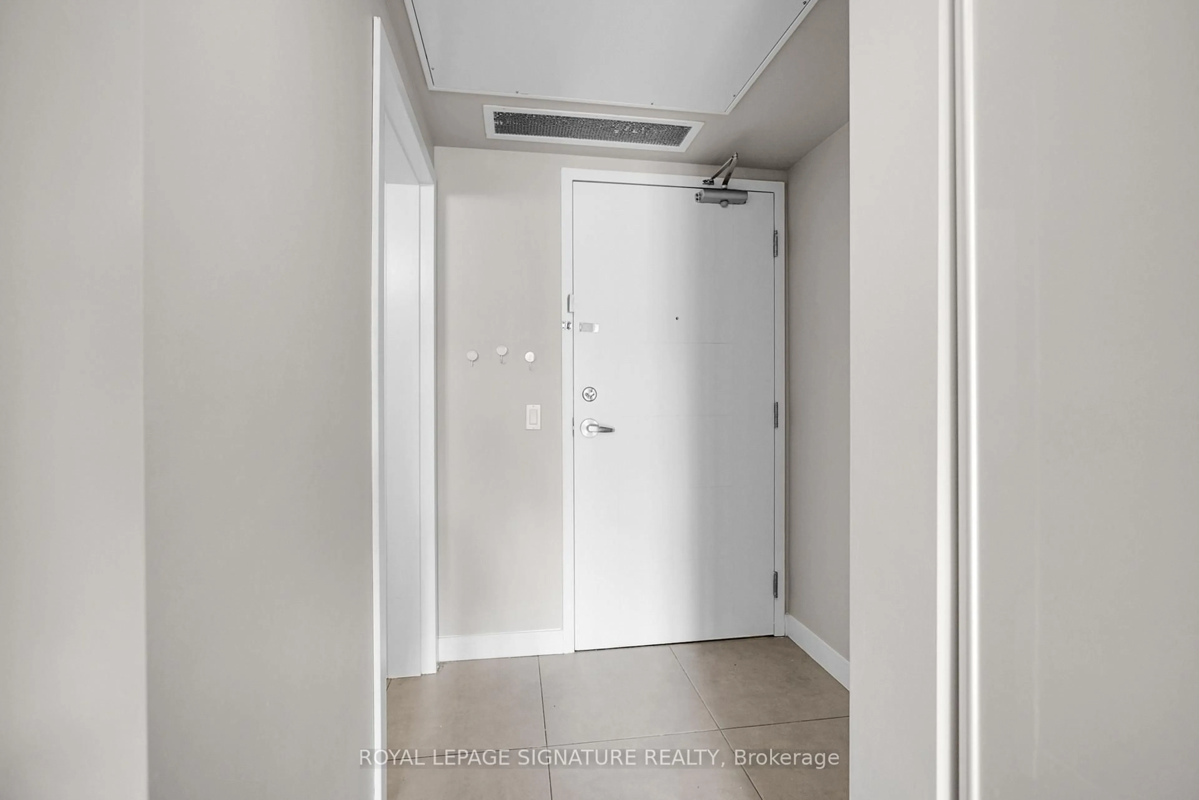 Indoor entryway for 308 Lester St #619, Waterloo Ontario N2L 3W6