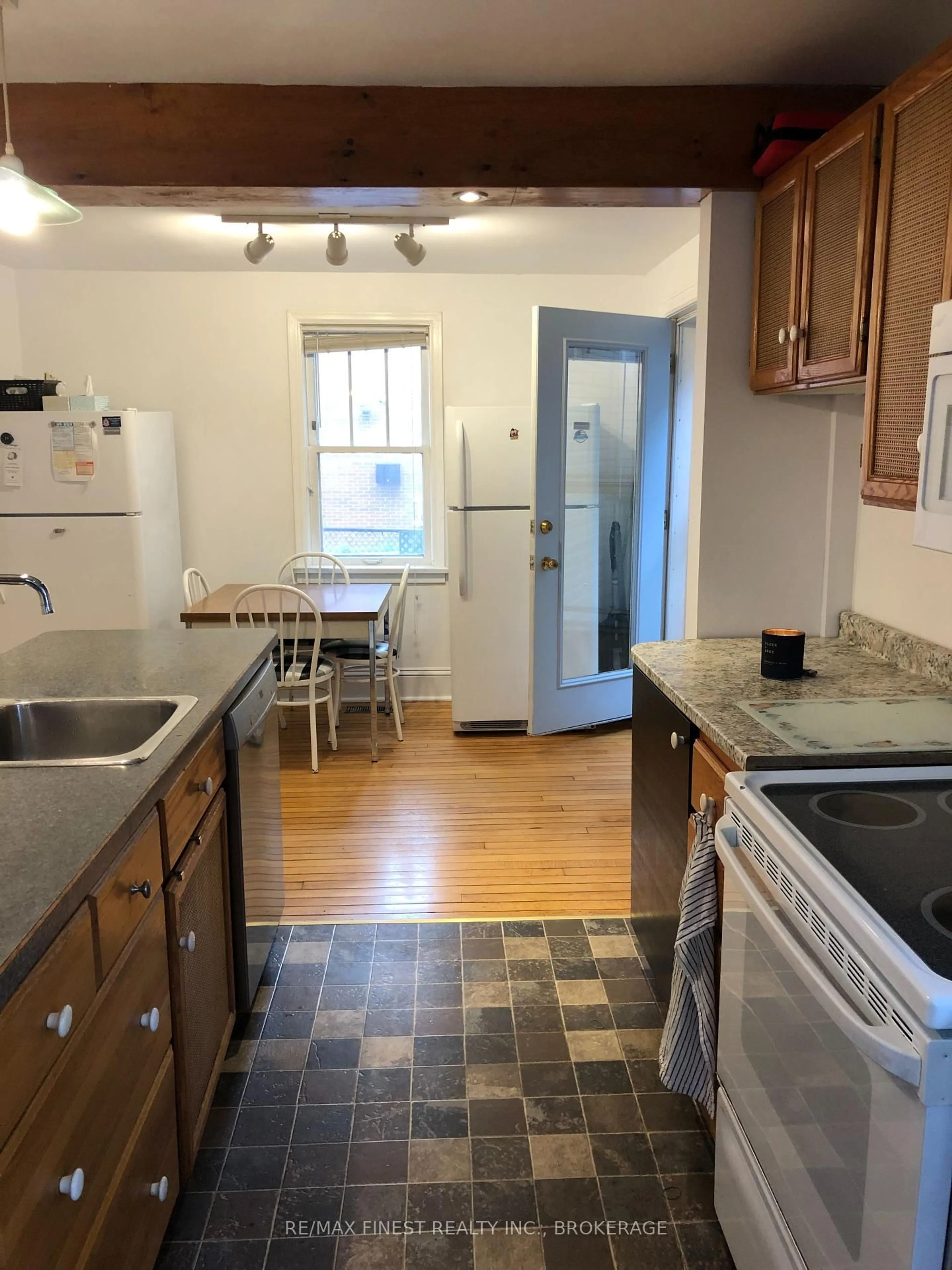 Standard kitchen, unknown for 321 Regent St, Kingston Ontario K7L 4K7