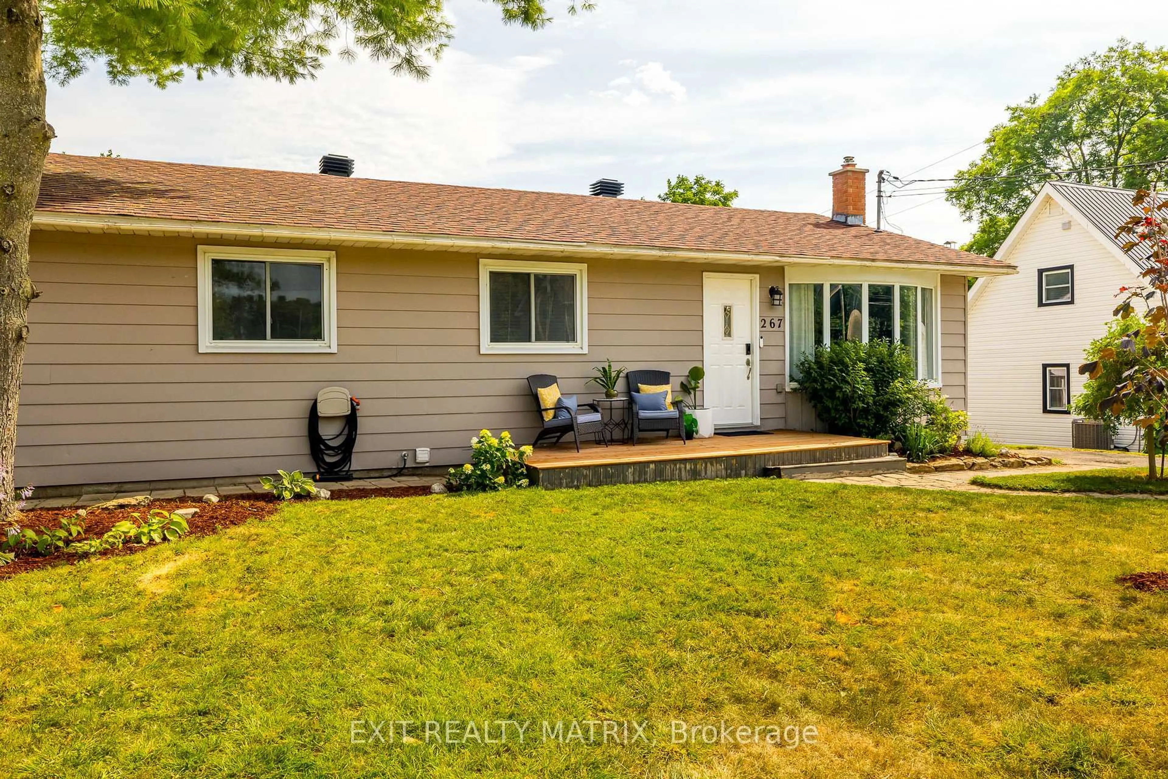 Home with vinyl exterior material, street for 267 Ann St, Almonte Ontario K0A 1A0