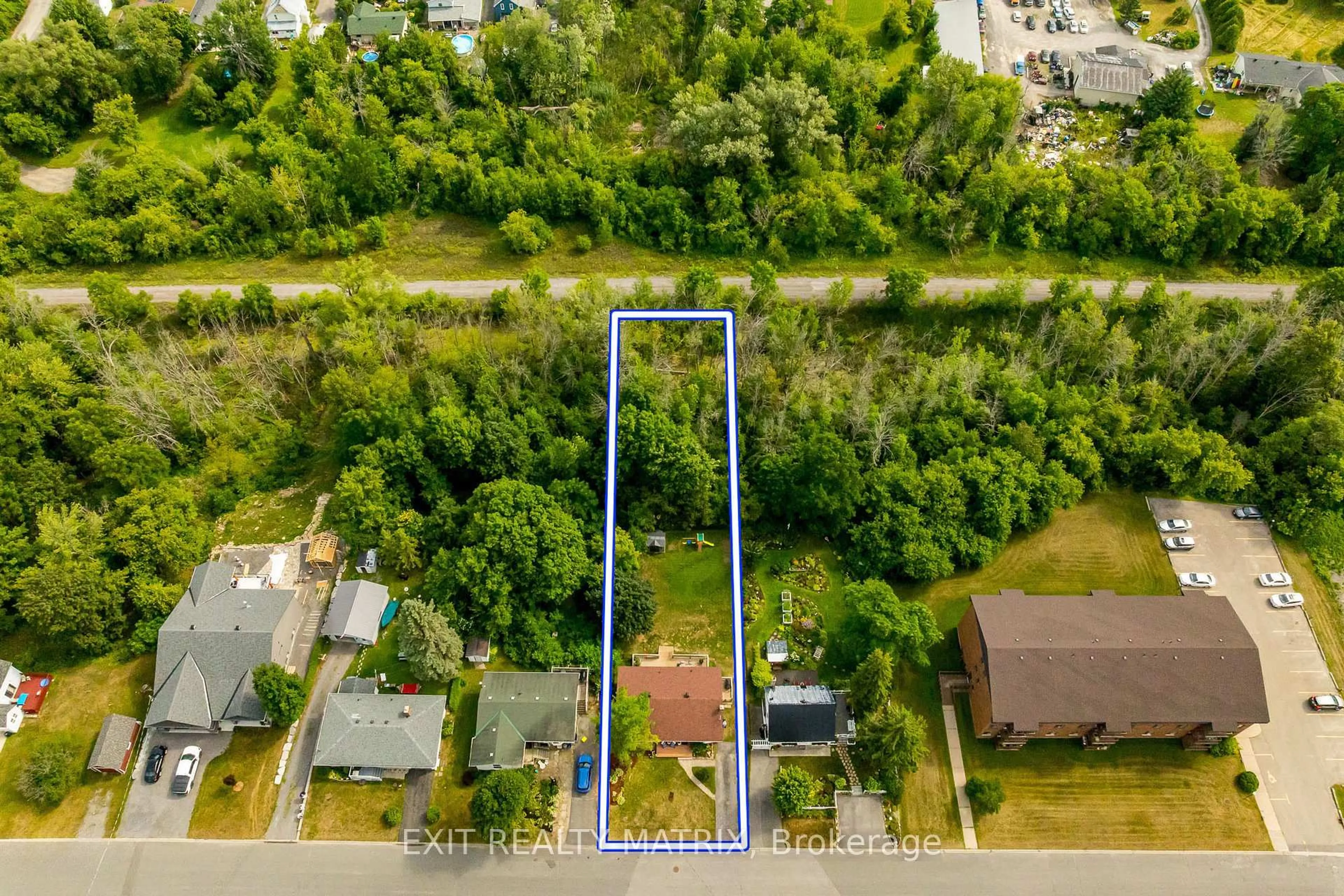 A pic from outside/outdoor area/front of a property/back of a property/a pic from drone, street for 267 Ann St, Almonte Ontario K0A 1A0
