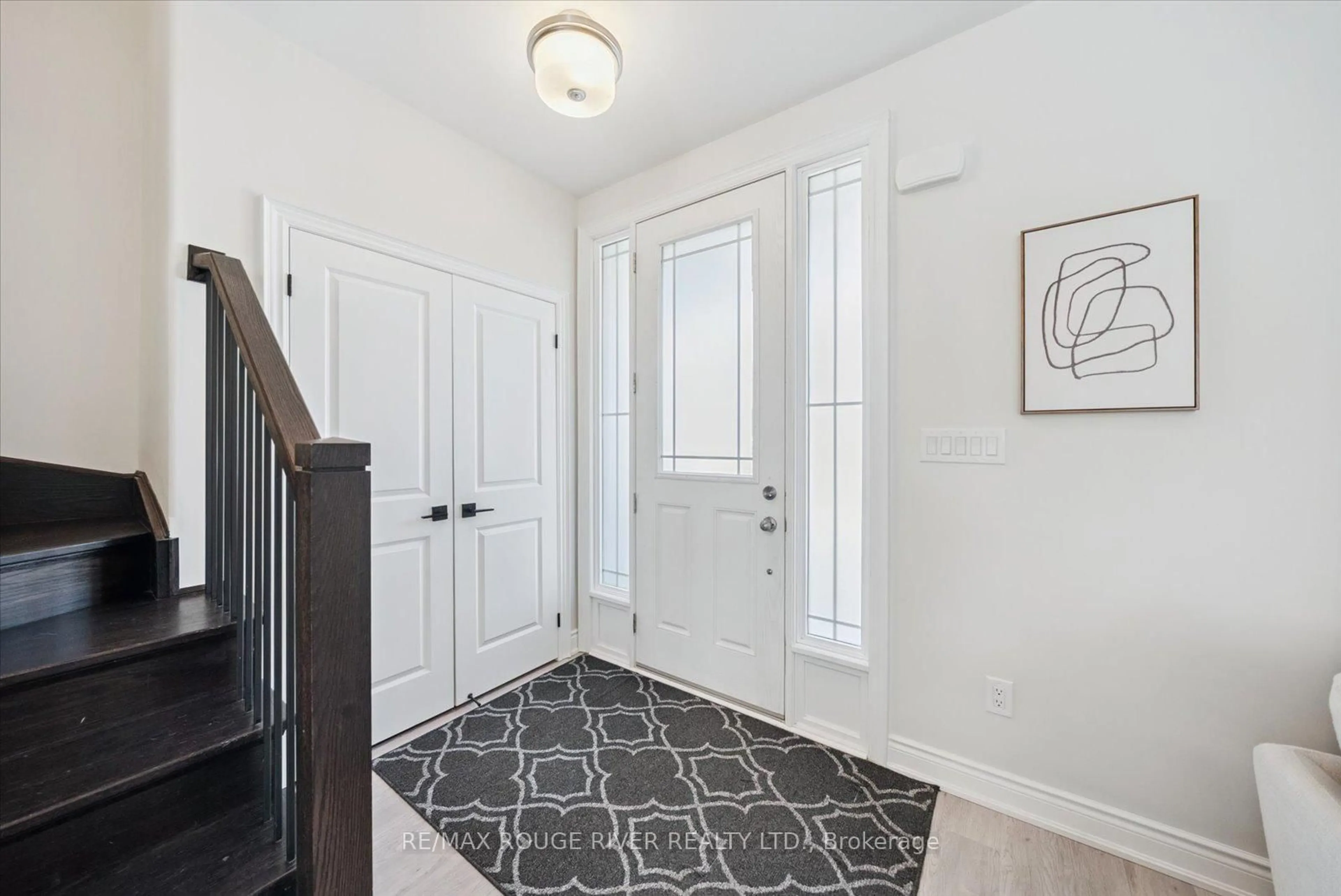 Indoor entryway for 1093 Rippingale Tr, Peterborough Ontario K9H 0C4
