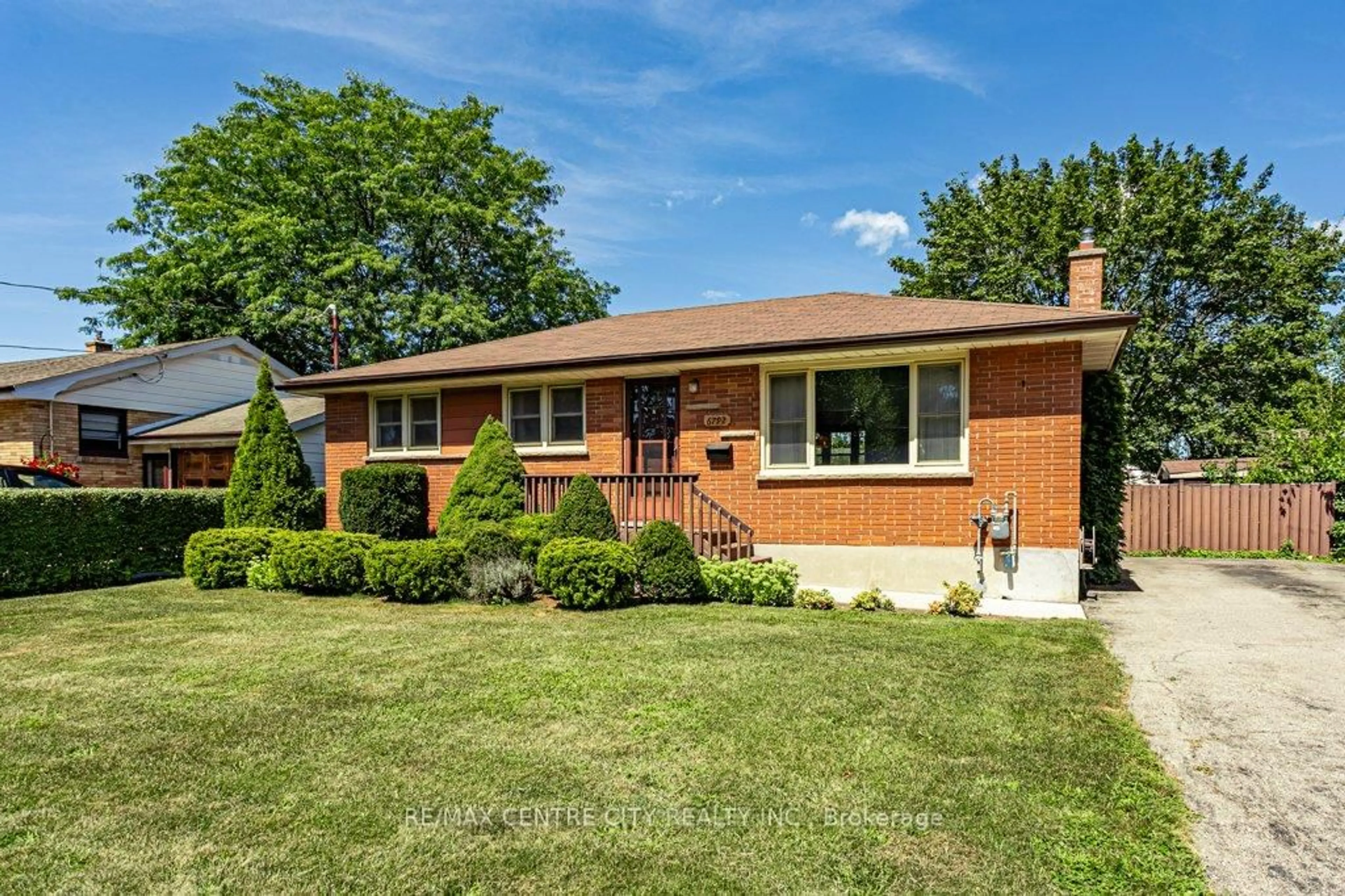 Home with brick exterior material, street for 6792 Beattie St, London South Ontario N6P 1A7