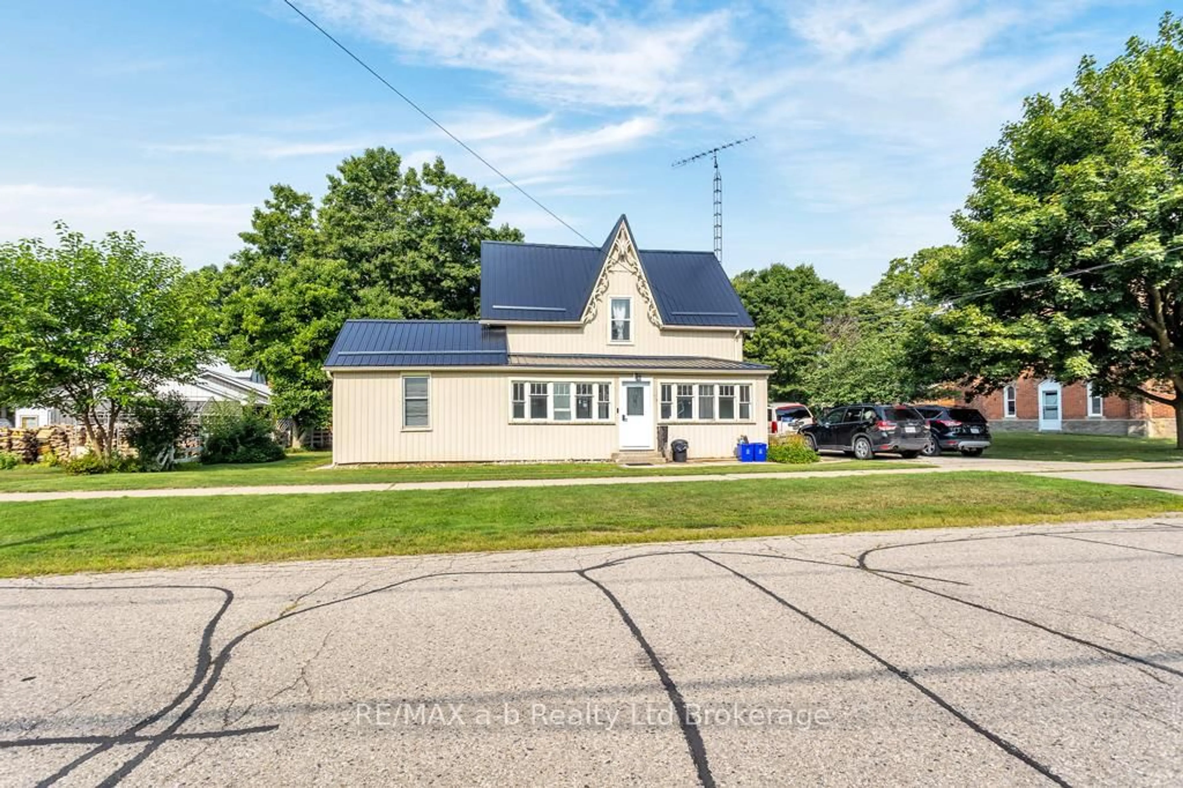 A pic from outside/outdoor area/front of a property/back of a property/a pic from drone, street for 11981 Whittaker Rd, Malahide Ontario N0L 2J0