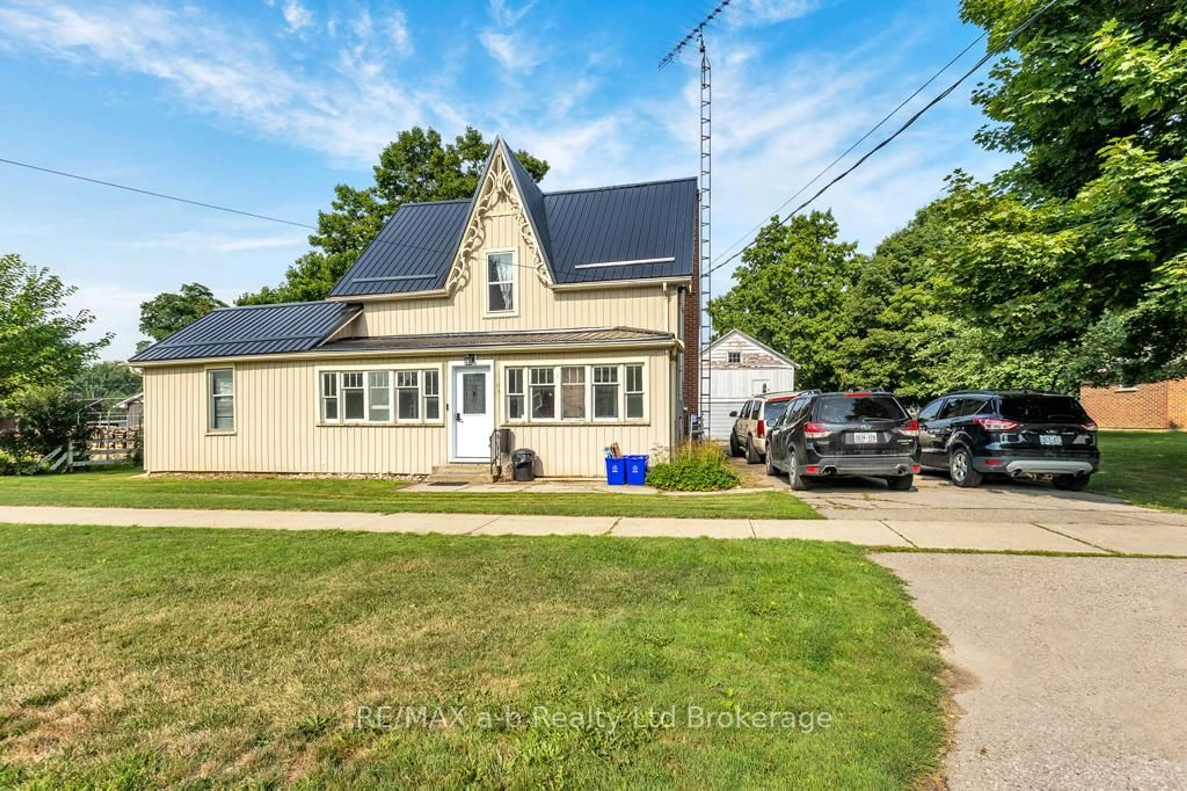 A pic from outside/outdoor area/front of a property/back of a property/a pic from drone, street for 11981 Whittaker Rd, Malahide Ontario N0L 2J0