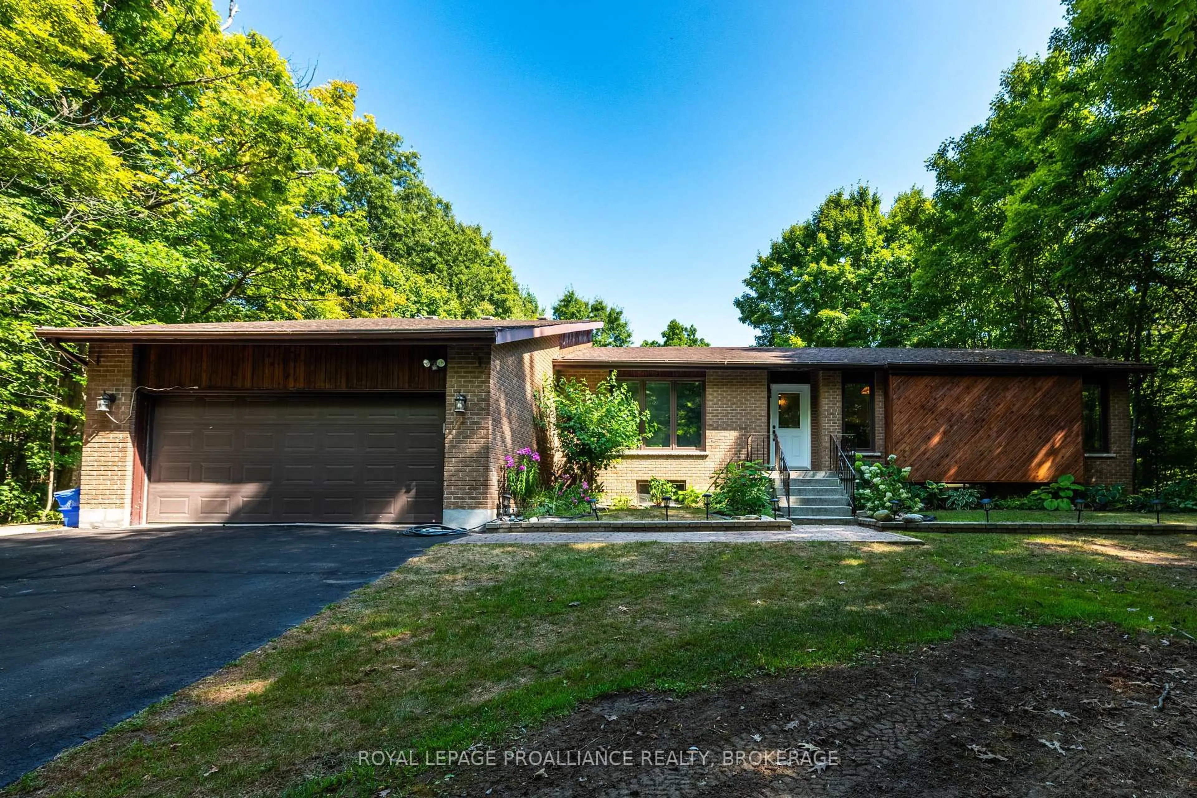 Unknown for 1596 Grousewood Lane, Kingston Ontario K7L 4V3