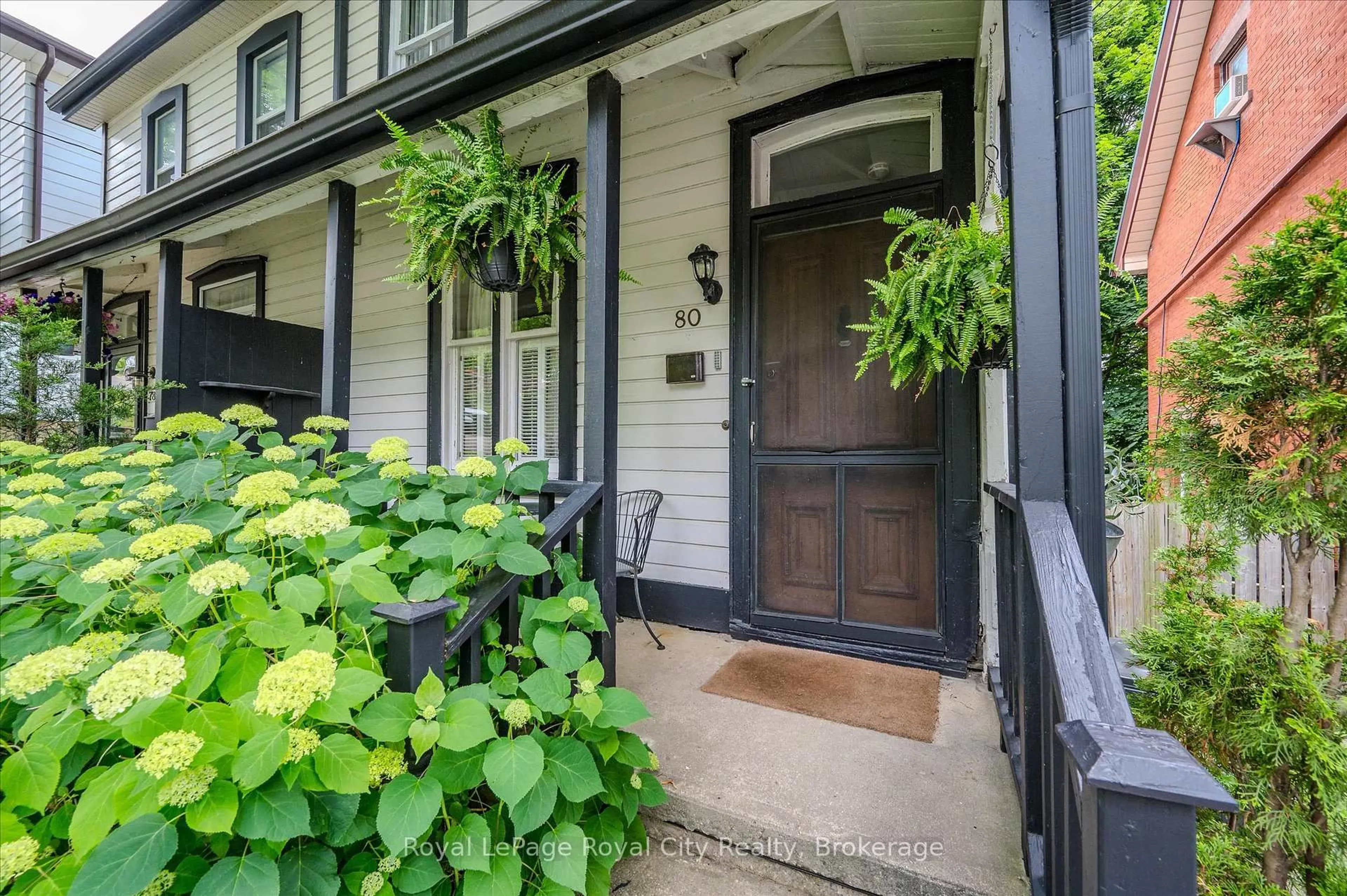 Indoor entryway for 80 Cork St, Guelph Ontario N1H 2X4