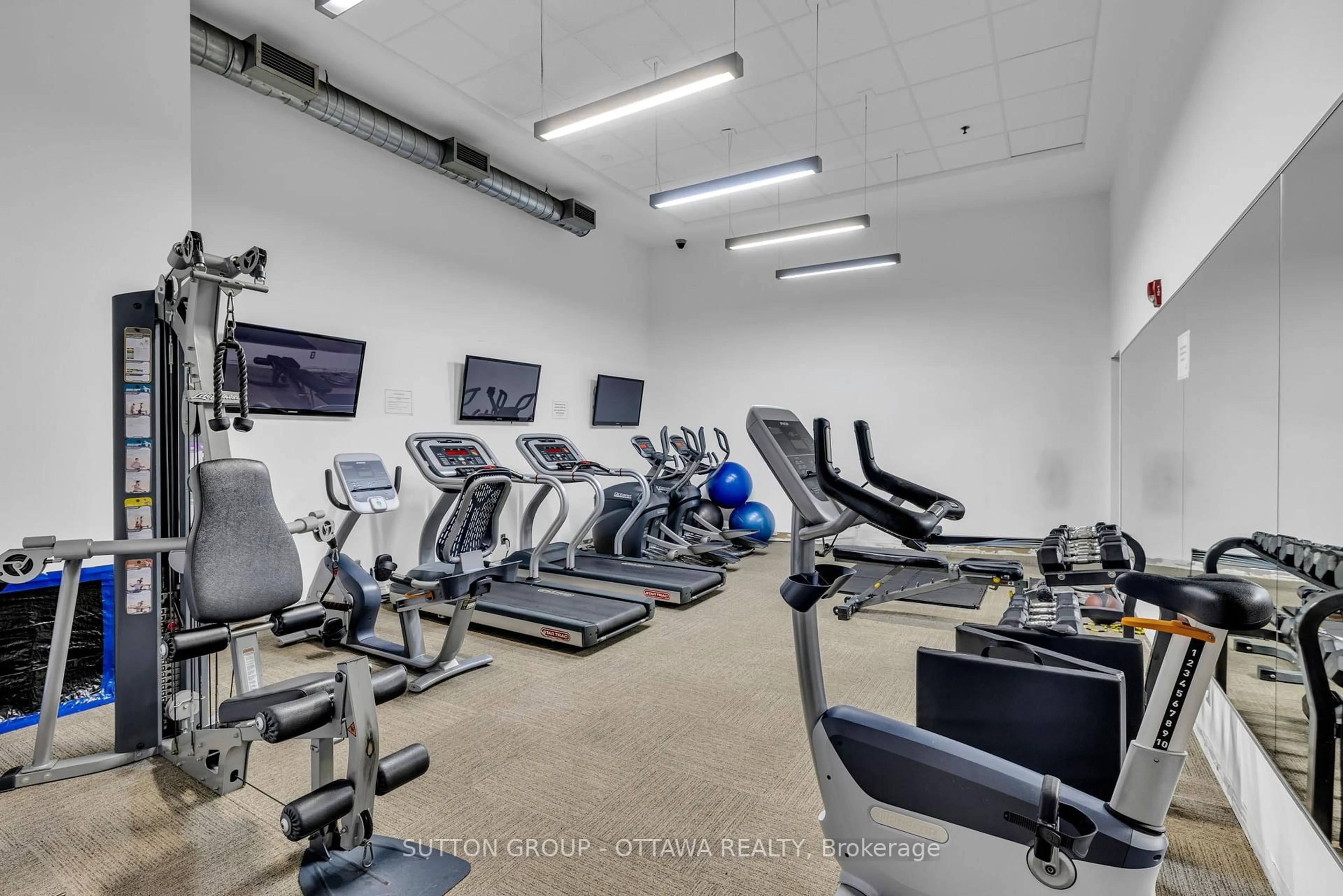 Gym or fitness room for 354 GLADSTONE Ave #602, Ottawa Ontario K2P 0R4