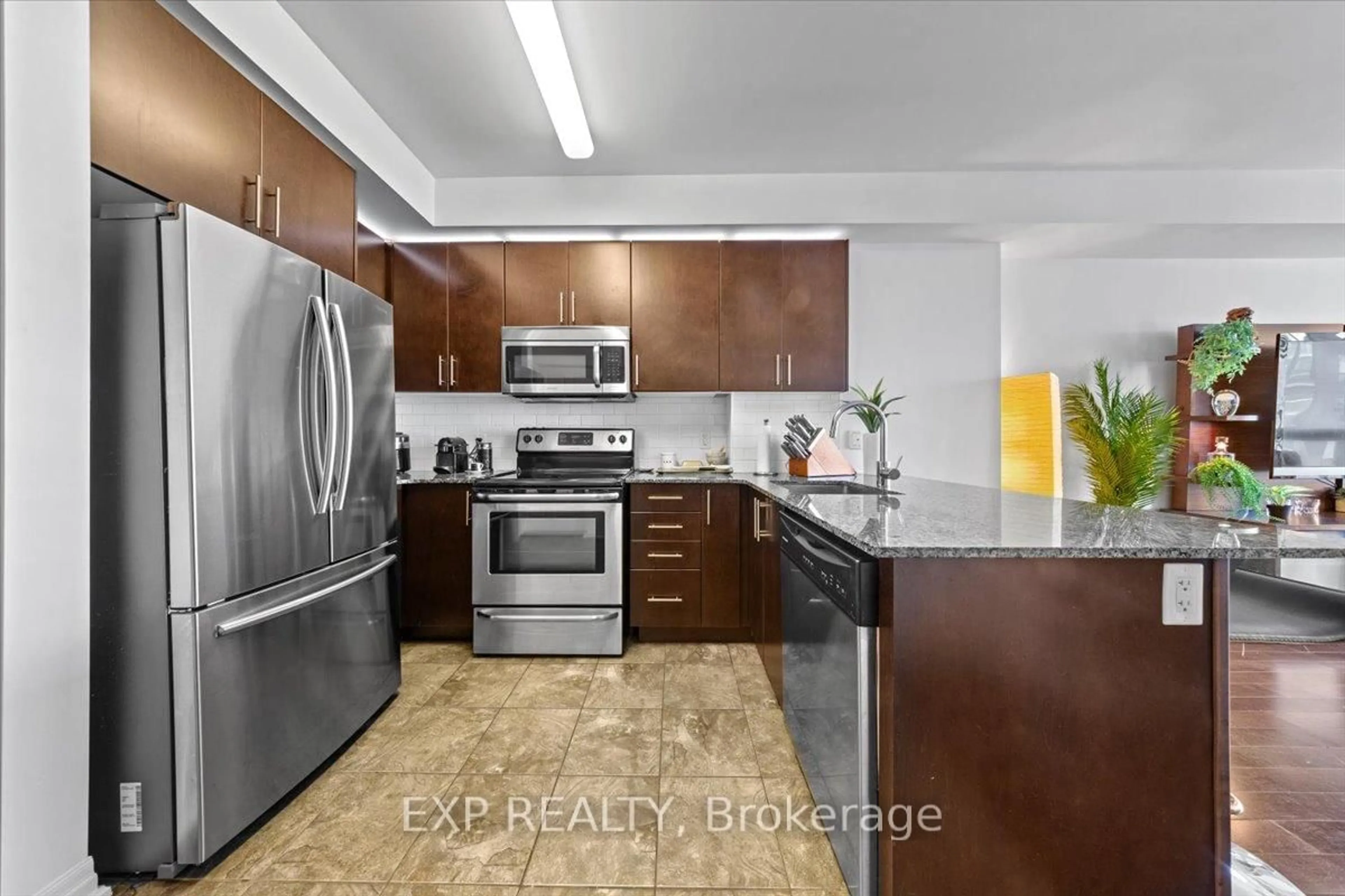 Standard kitchen, unknown for 242 Rideau St #2505, Ottawa Ontario K1N 0B7