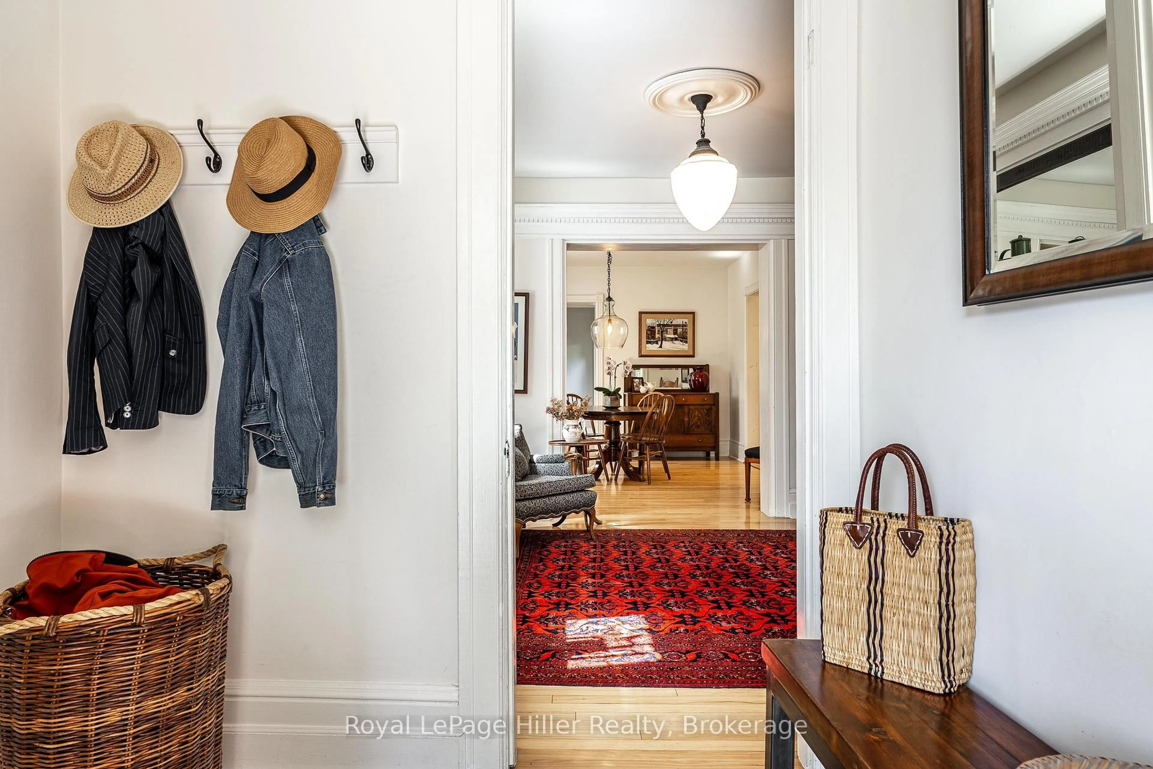 Indoor entryway for 180 Elizabeth St, Stratford Ontario N5A 4Z3