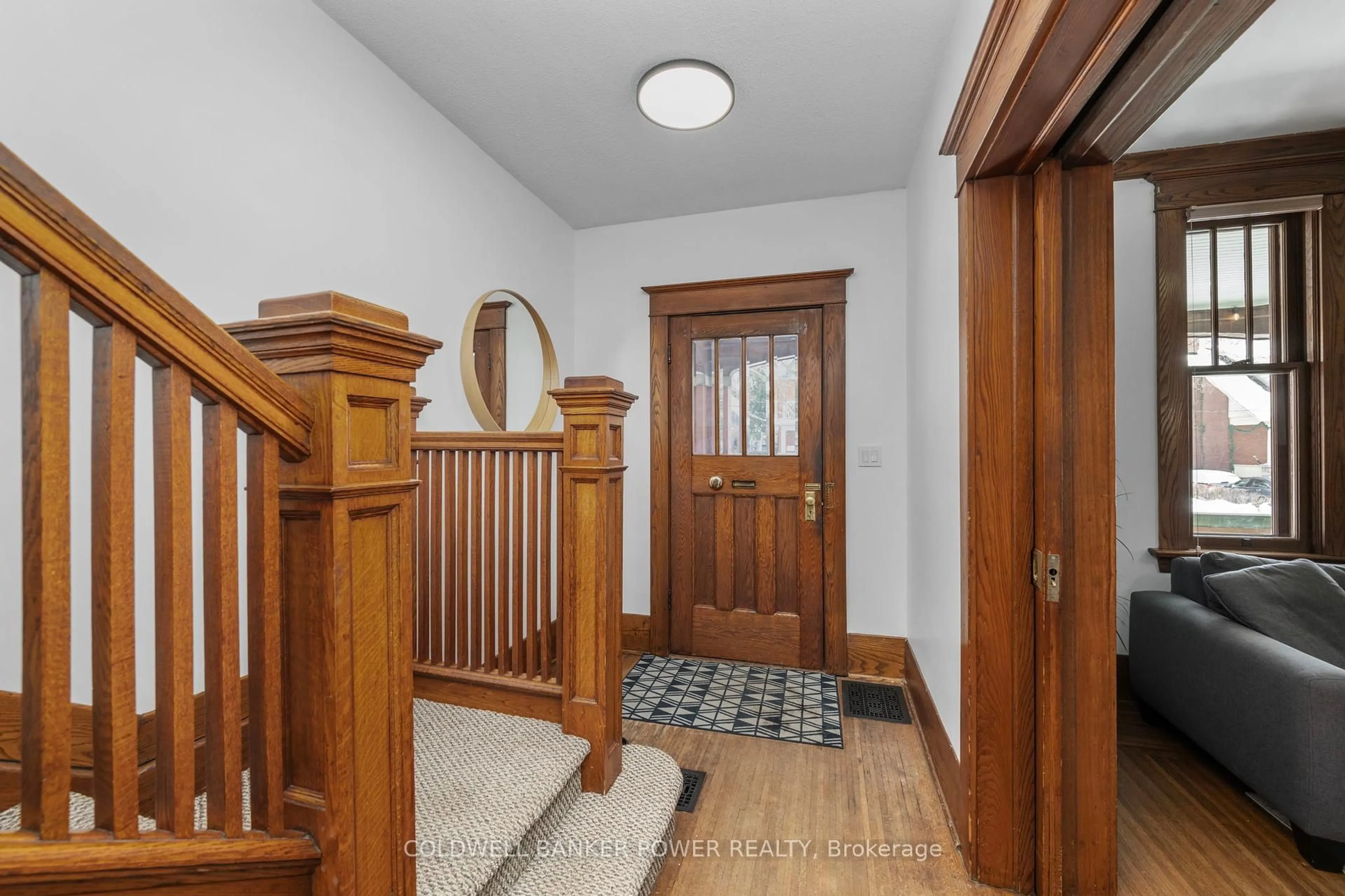 Indoor entryway for 27 Belgrave Ave, London South Ontario N6C 4B3