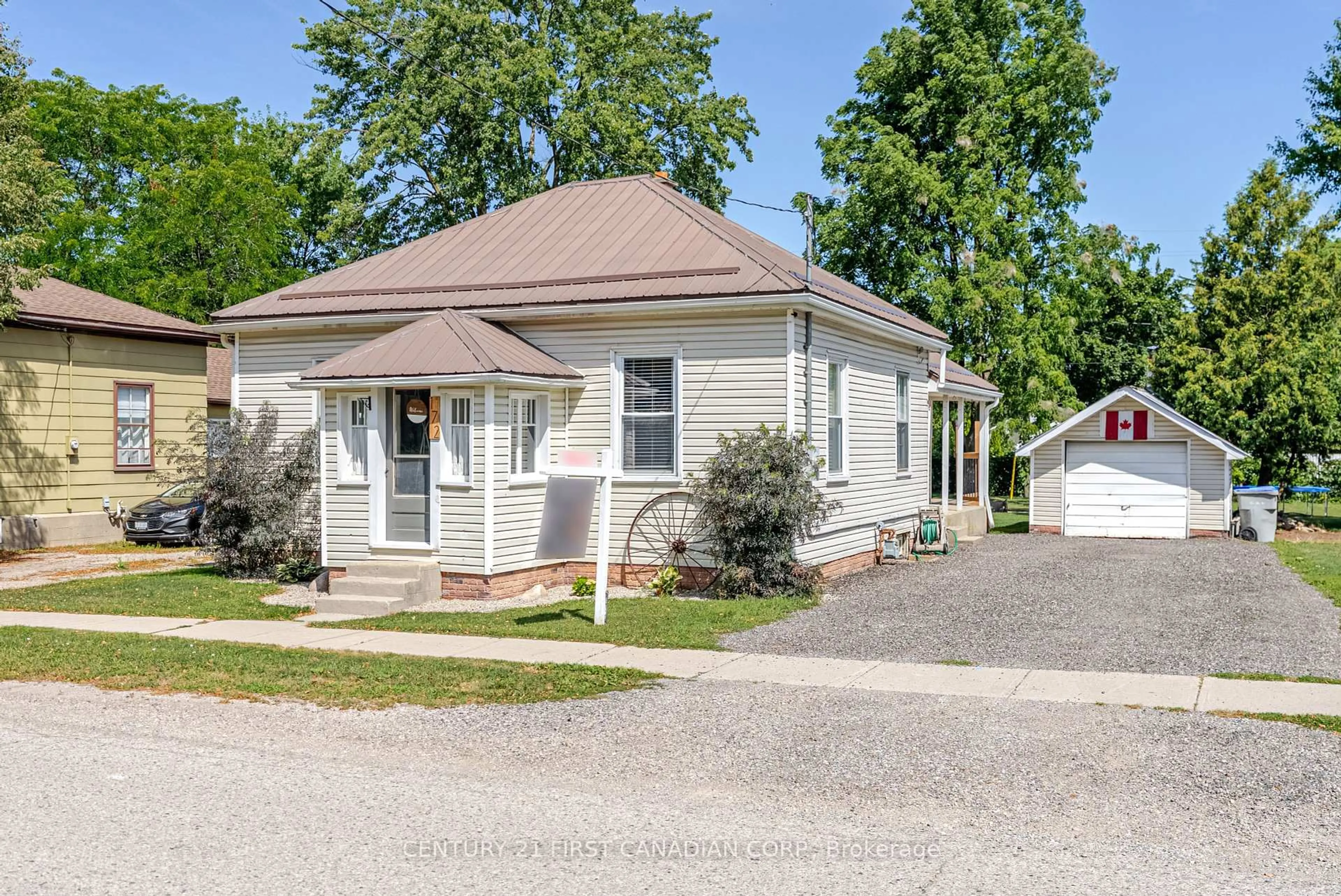 Unknown for 172 George St, North Middlesex Ontario N0M 1A0