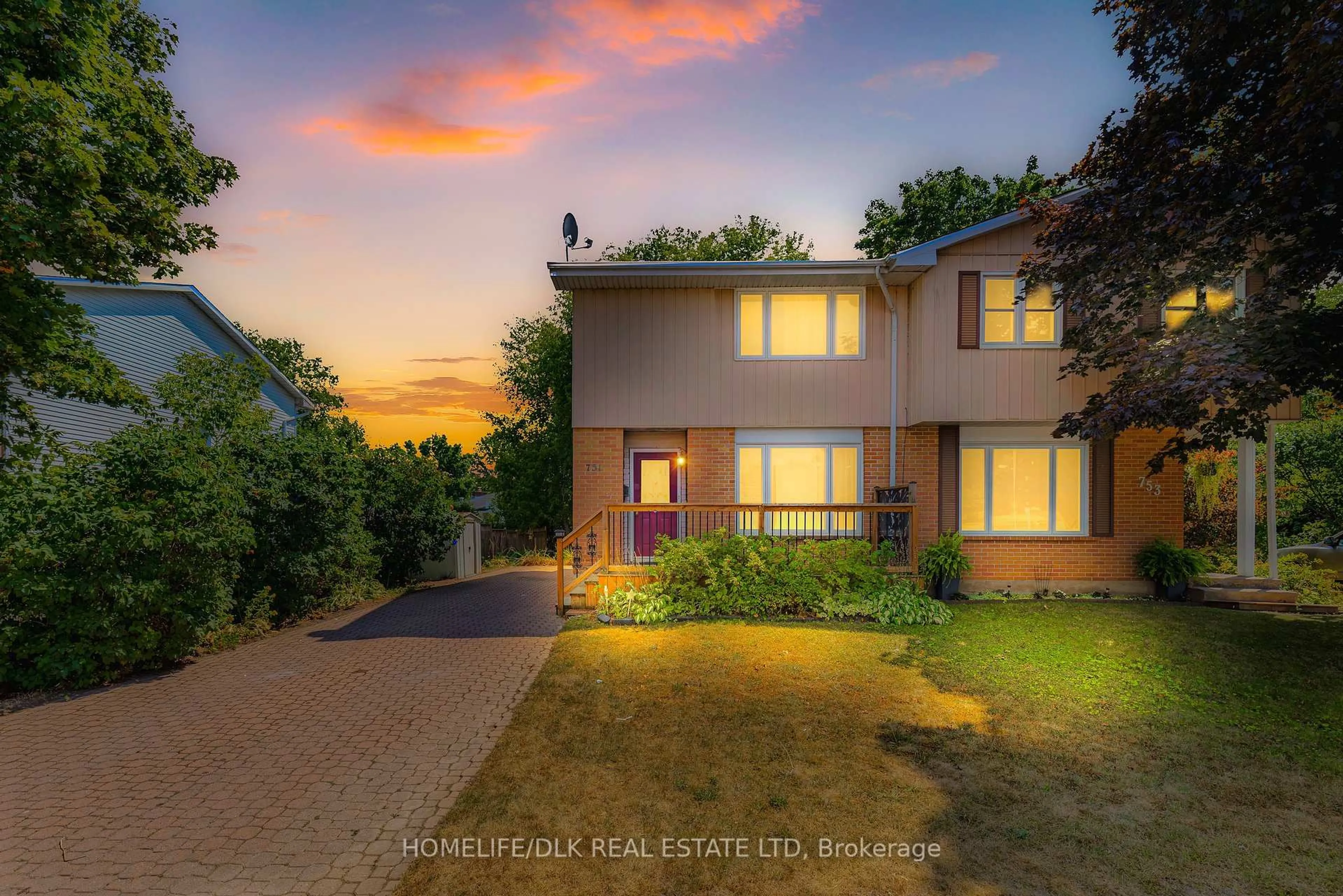 A pic from outside/outdoor area/front of a property/back of a property/a pic from drone, street for 751 Laurier Blvd, Brockville Ontario K6V 5Z3