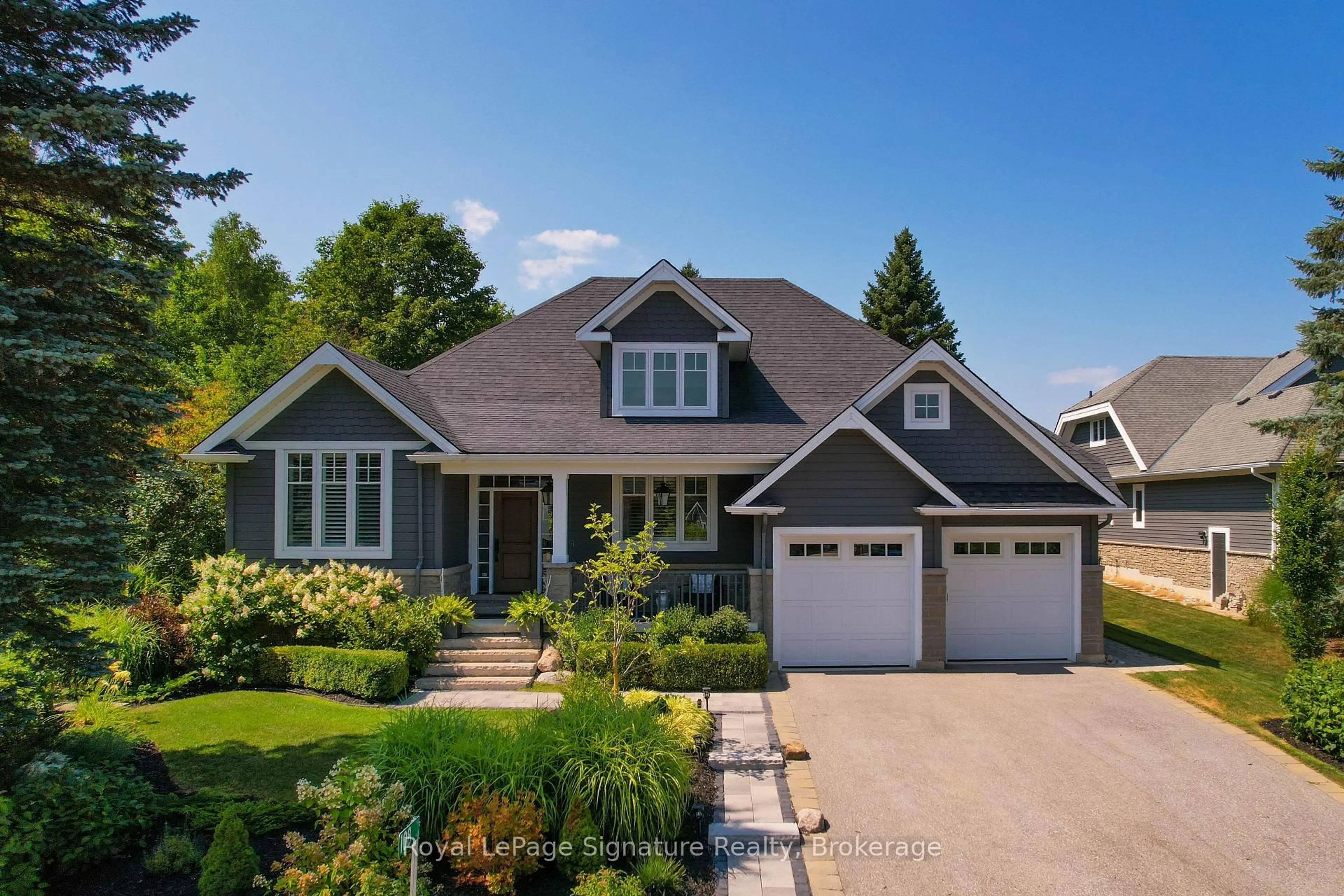 Home with vinyl exterior material, street for 108 HOGGARD Crt, Blue Mountains Ontario N0H 2P0