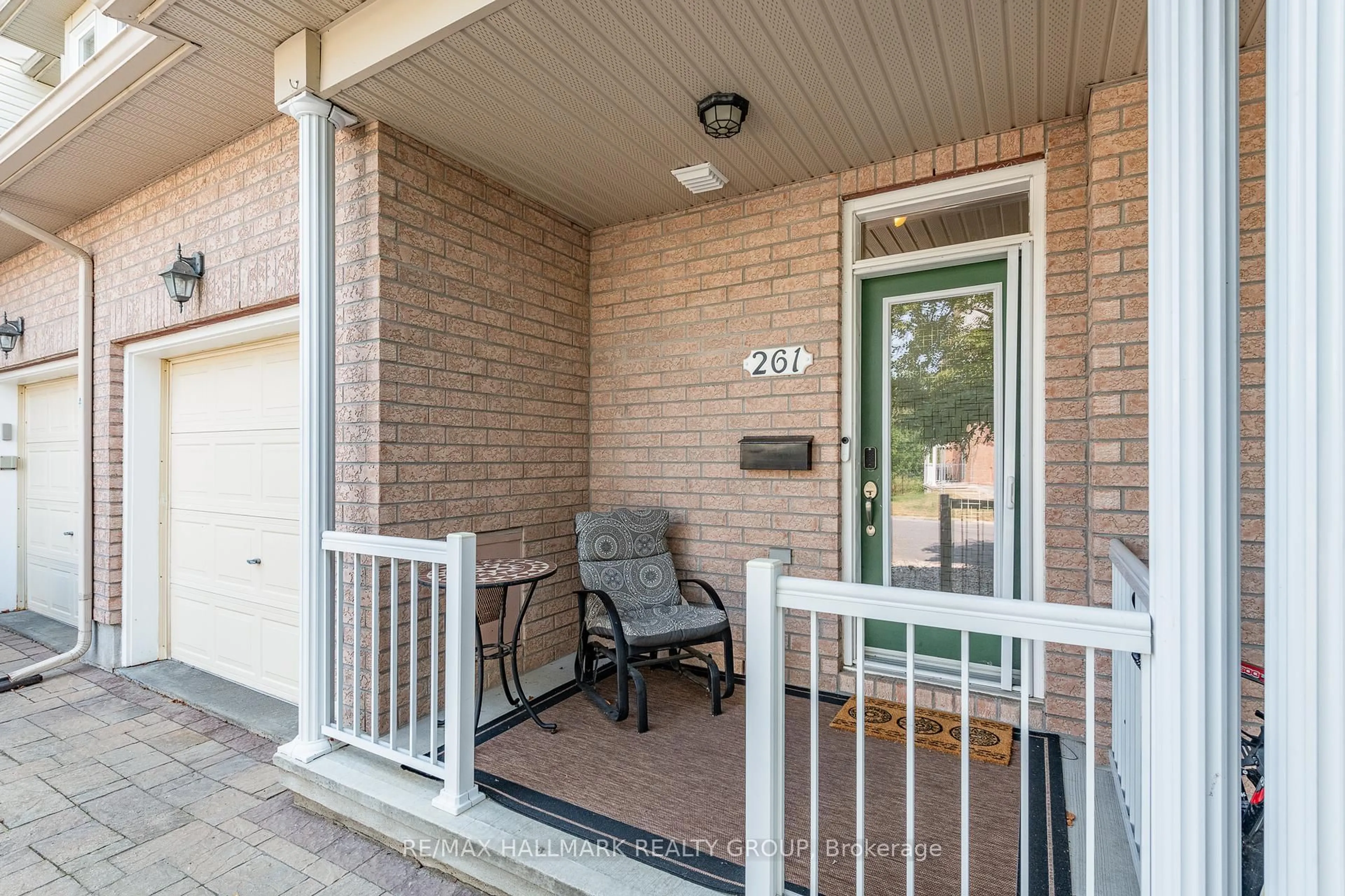 Unknown for 261 Parkrose Private, Ottawa Ontario K4A 0N8