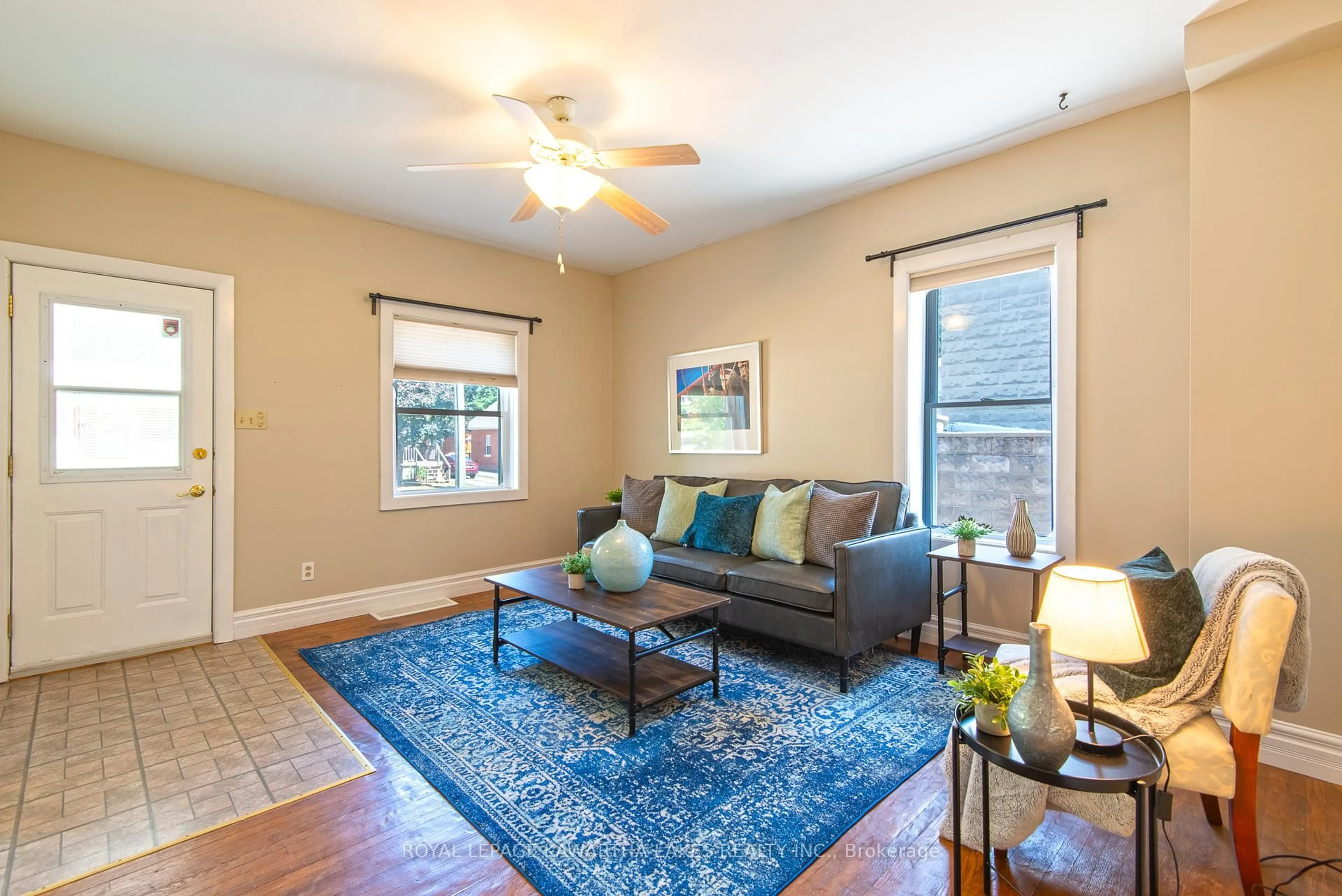 Living room with furniture, unknown for 91 Glenelg St, Kawartha Lakes Ontario K9V 2V8