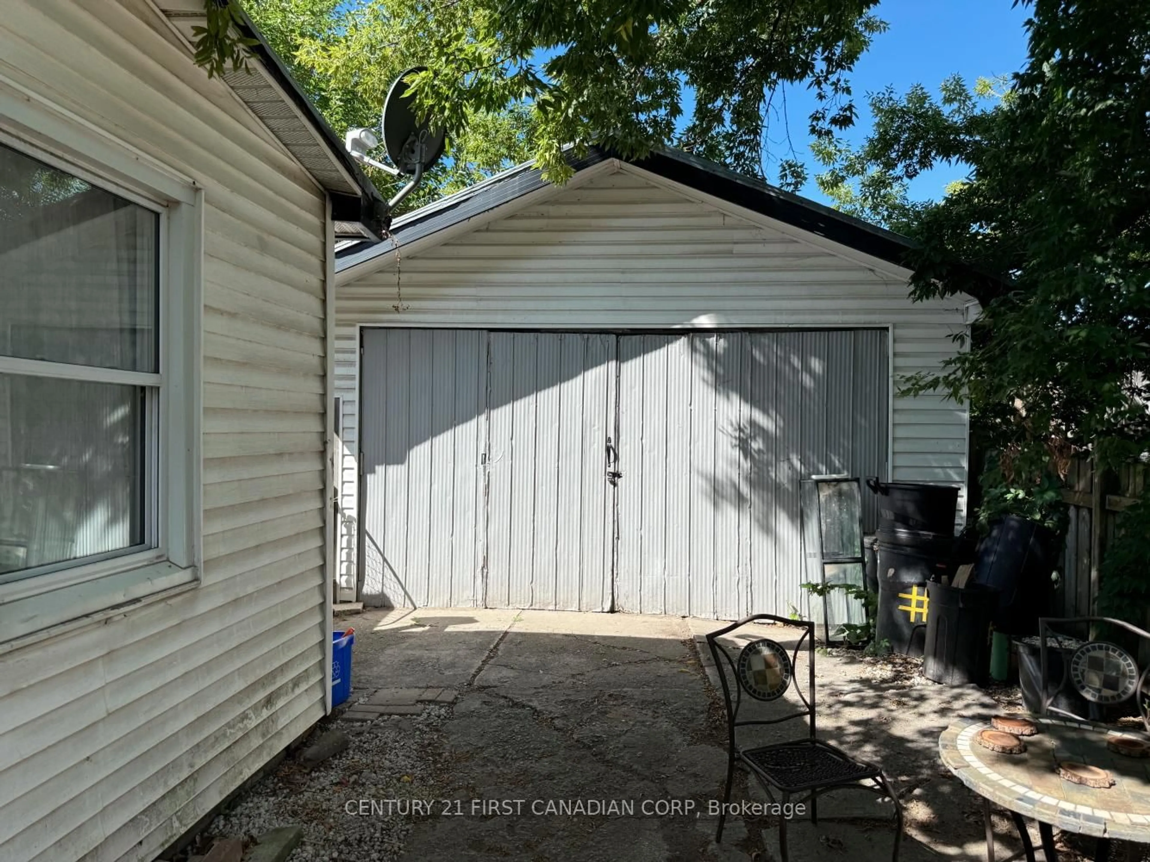 Shed for 197 Clarence St, London East Ontario N6B 2J8