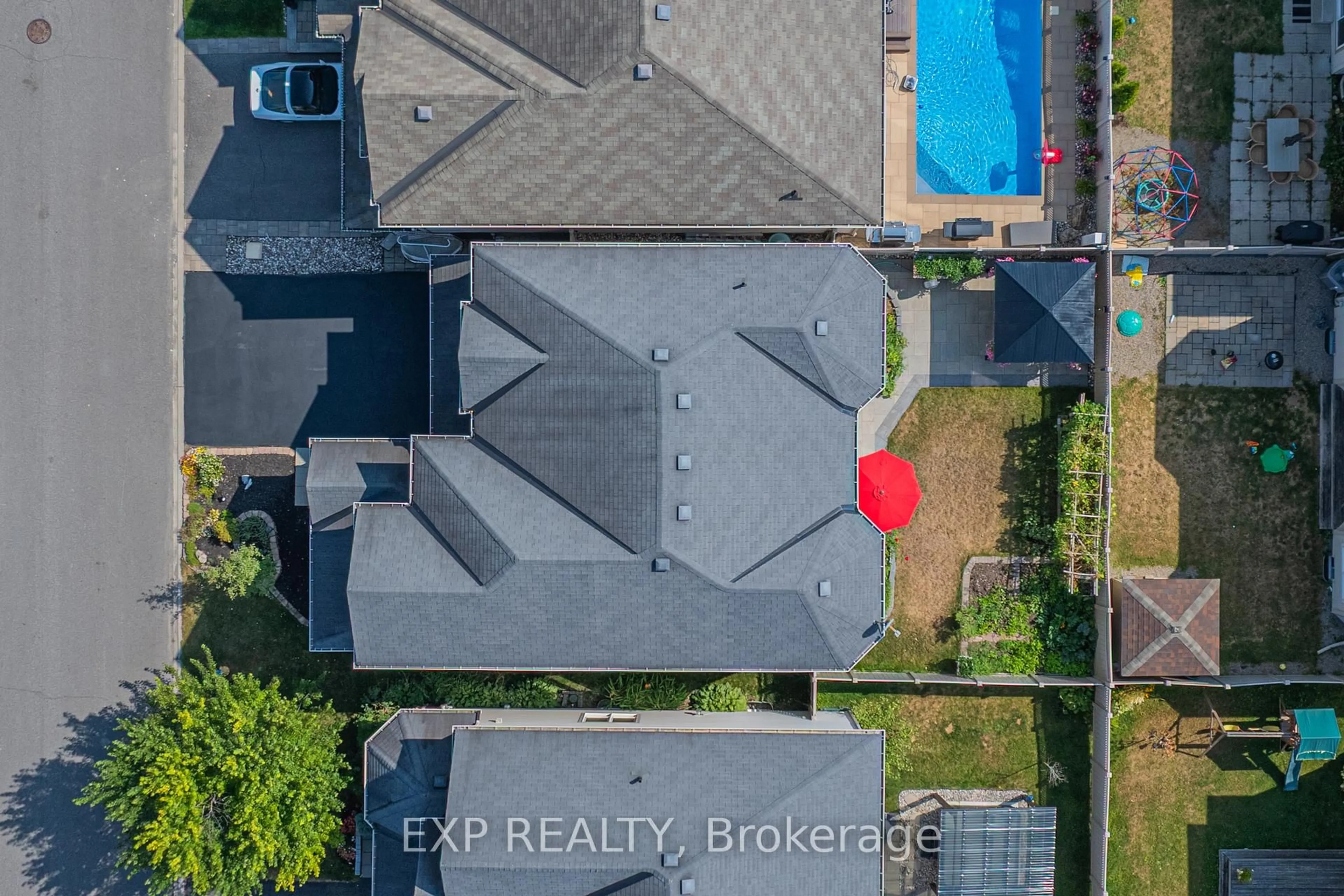 A pic from outside/outdoor area/front of a property/back of a property/a pic from drone, unknown for 3308 RIVERSET Cres, Nepean Ontario K2J 0S2