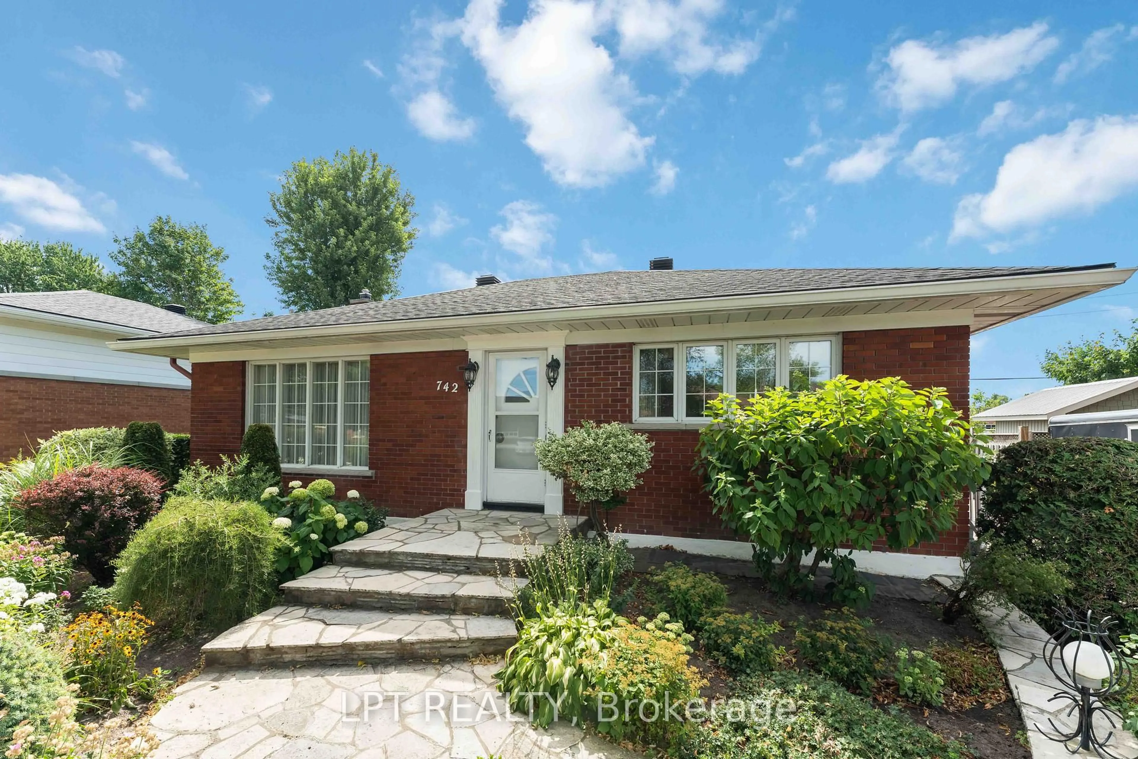 Home with brick exterior material, street for 742 Halstead St, Ottawa Ontario K1G 1M6
