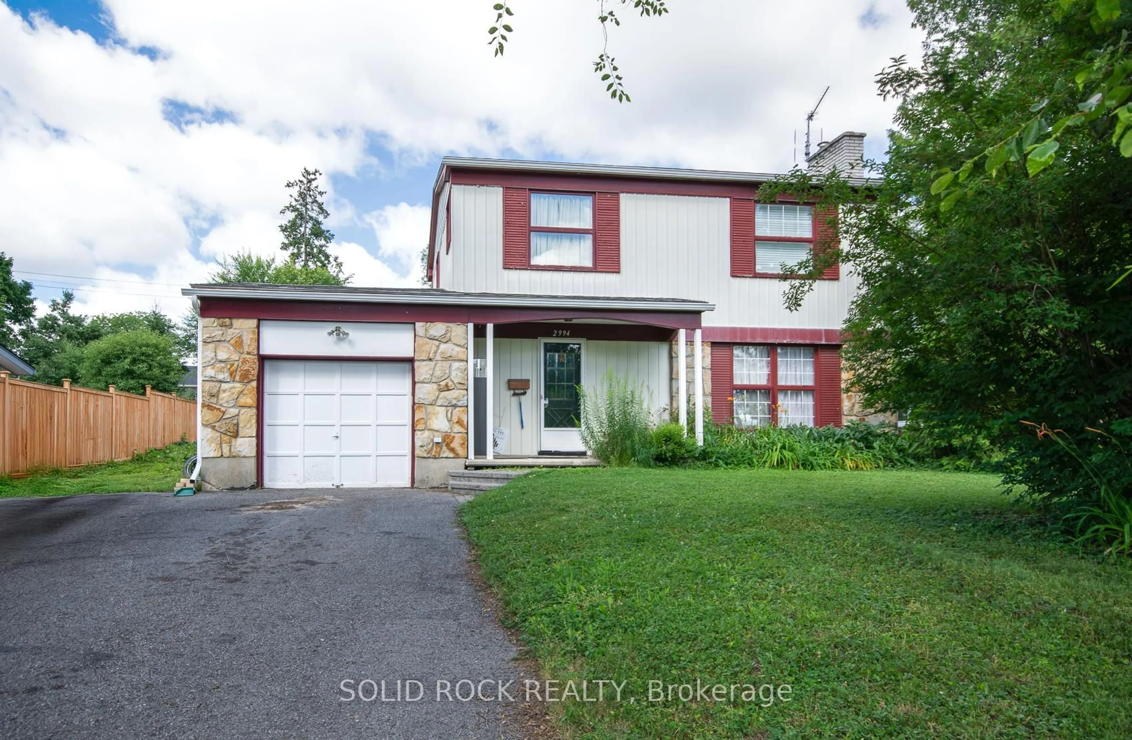 Home with brick exterior material, street for 2994 Hyde St, Ottawa Ontario K1V 8H9