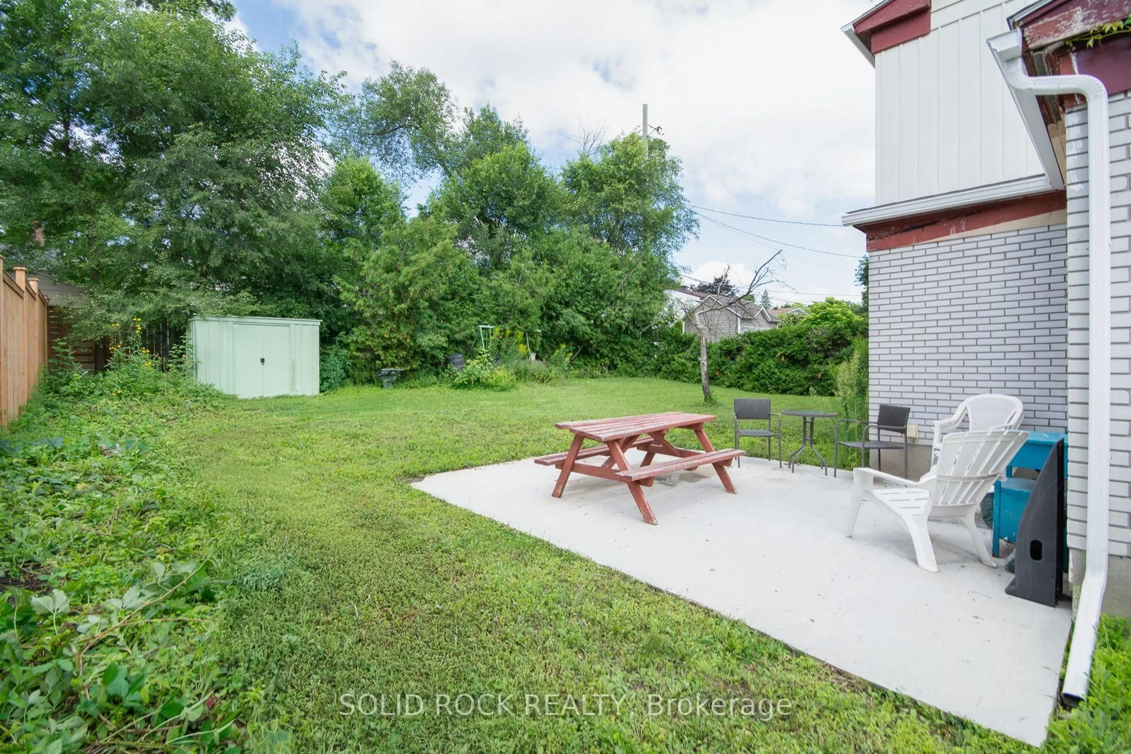 Patio, unknown for 2994 Hyde St, Ottawa Ontario K1V 8H9