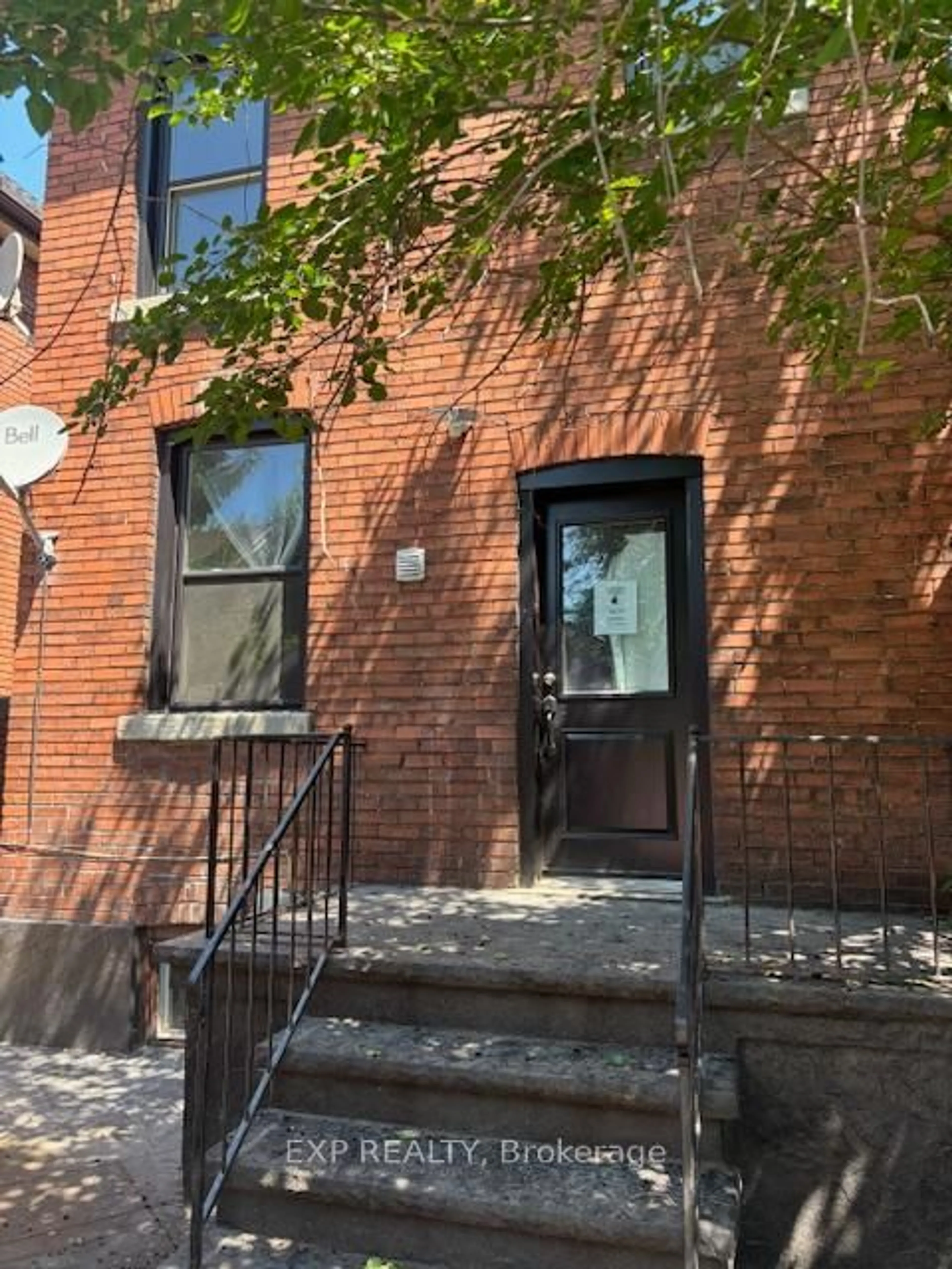 Home with brick exterior material, street for 750 Cannon St, Hamilton Ontario L8L 2G9