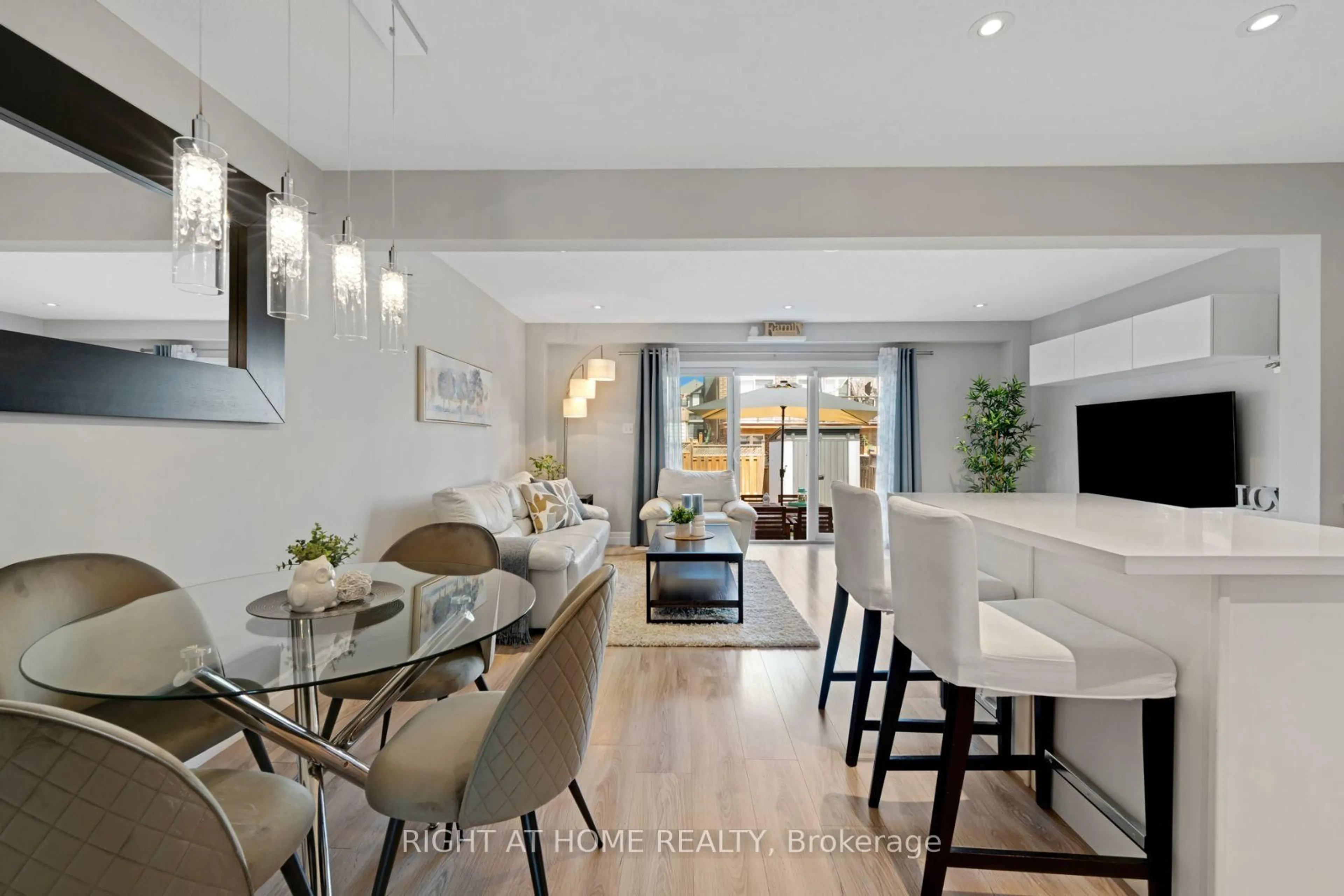 Open concept kitchen, unknown for 63 Grand Flats Tr, Kitchener Ontario N2A 0J8
