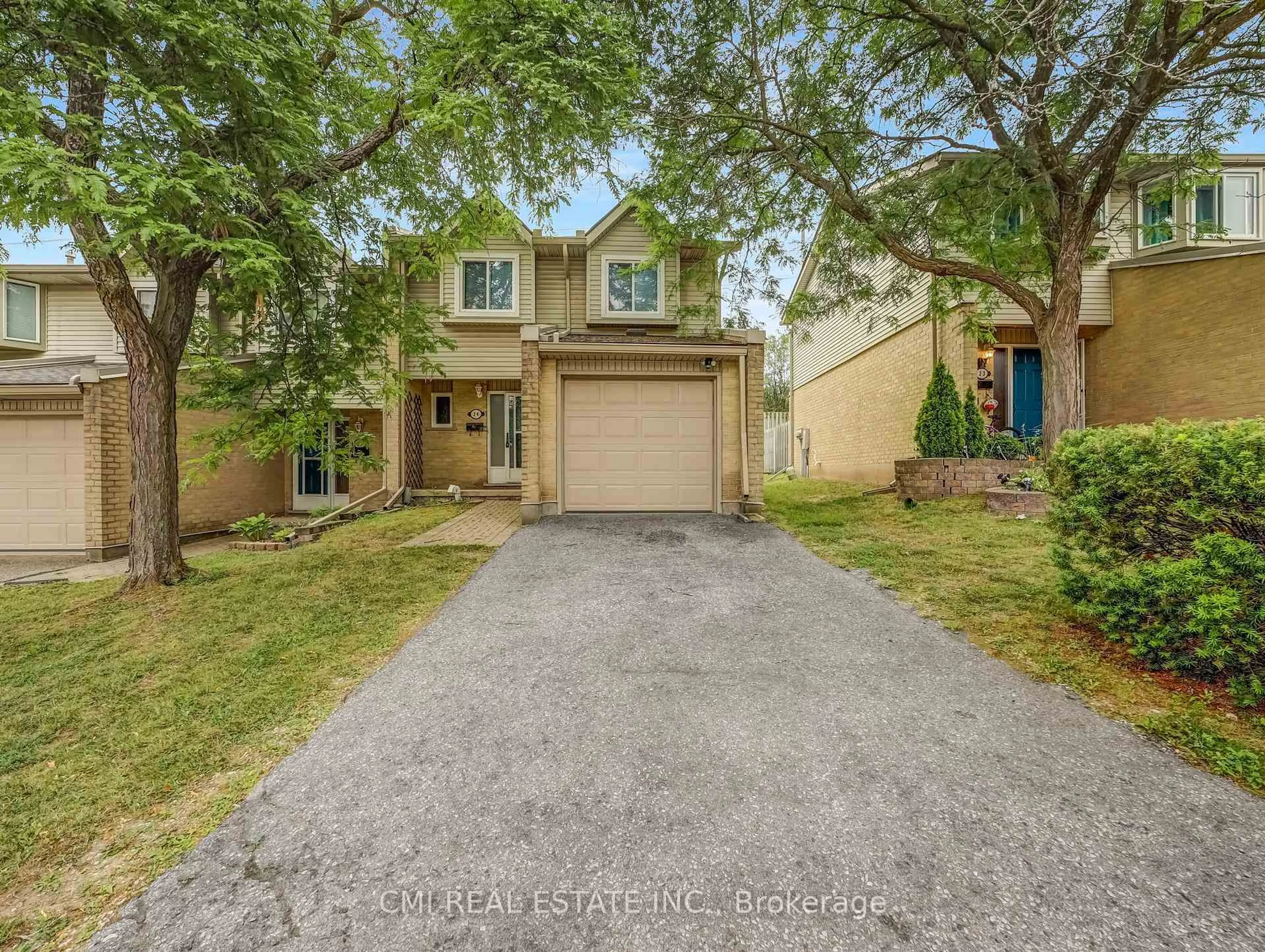 A pic from outside/outdoor area/front of a property/back of a property/a pic from drone, street for 29 Paulander Dr #24, Kitchener Ontario N2M 5L2