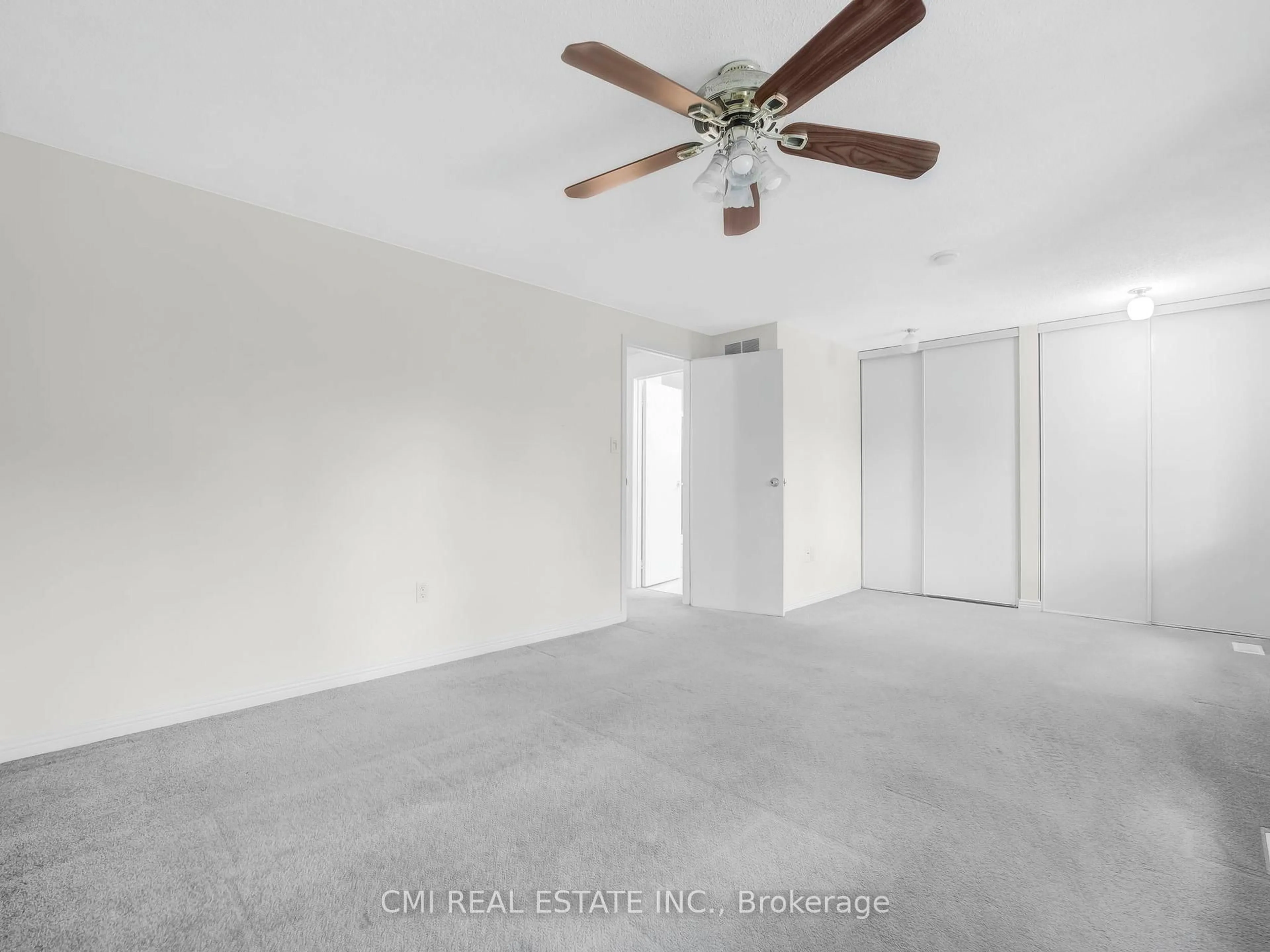 A pic of a room for 29 Paulander Dr #24, Kitchener Ontario N2M 5L2