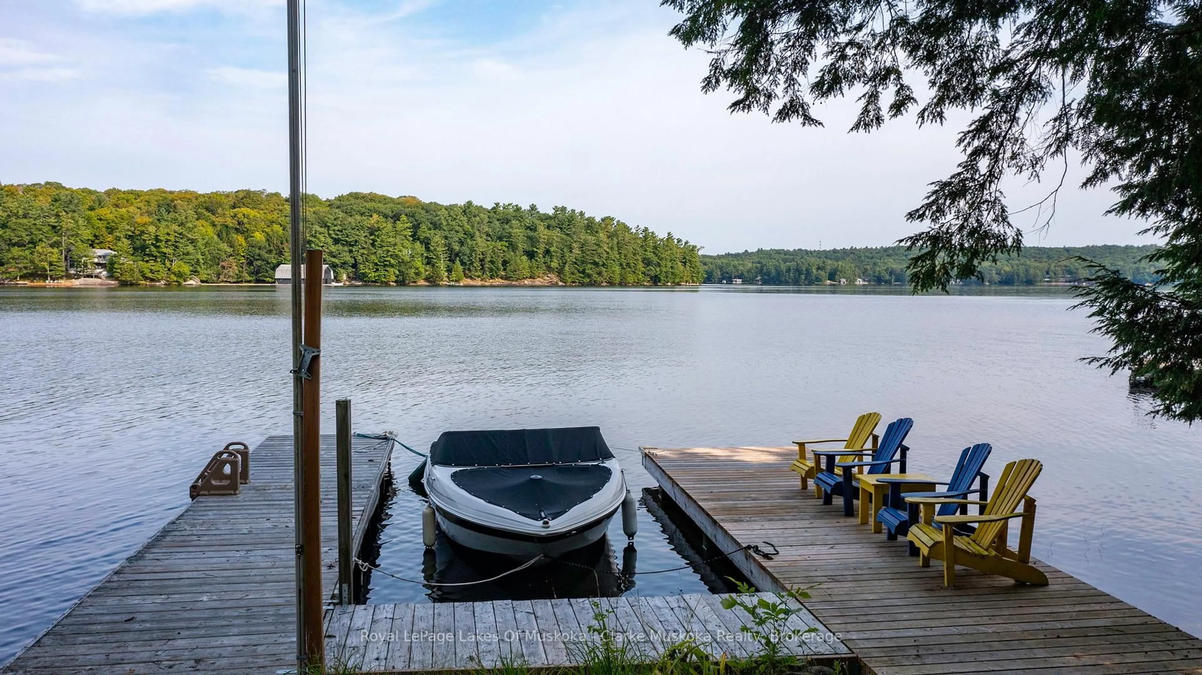 Patio, water/lake/river/ocean view for 1057 MONTGOMERY Dr, Muskoka Lakes Ontario P0B 1J0