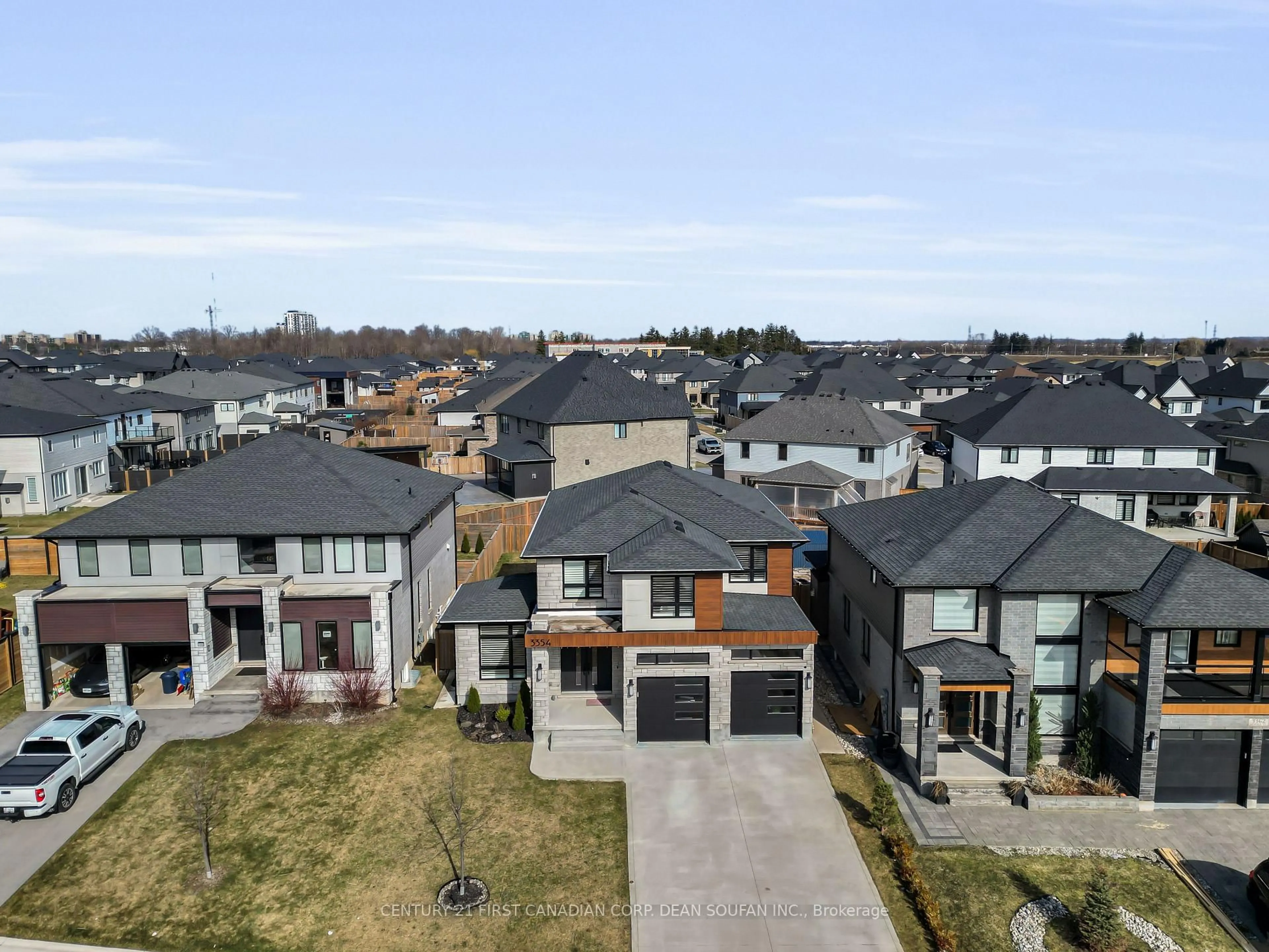 A pic from outside/outdoor area/front of a property/back of a property/a pic from drone, street for 3354 Mersea St, London South Ontario N6P 0G3