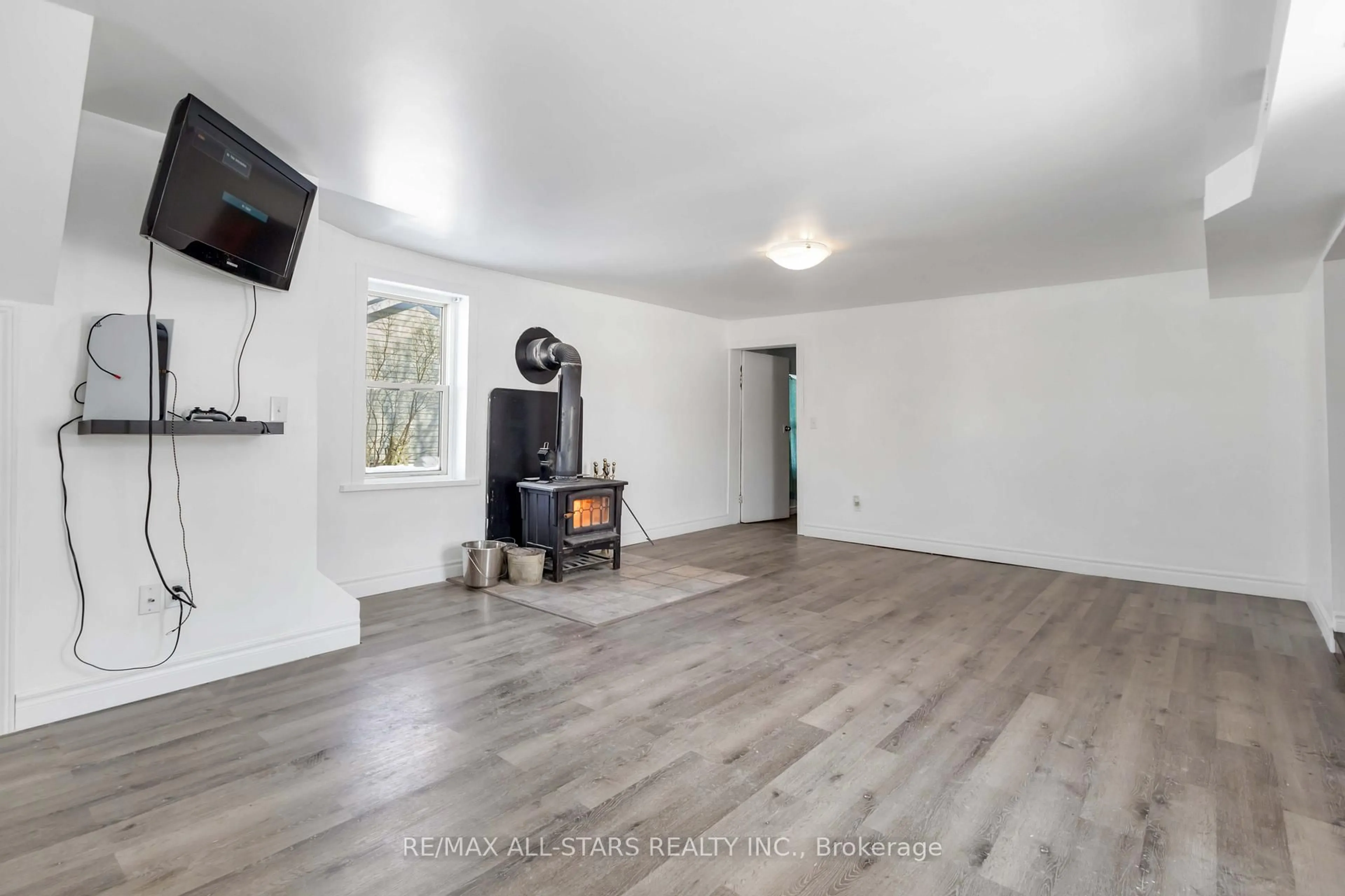 A pic of a room for 67 Murray St, Kawartha Lakes Ontario K0M 1N0