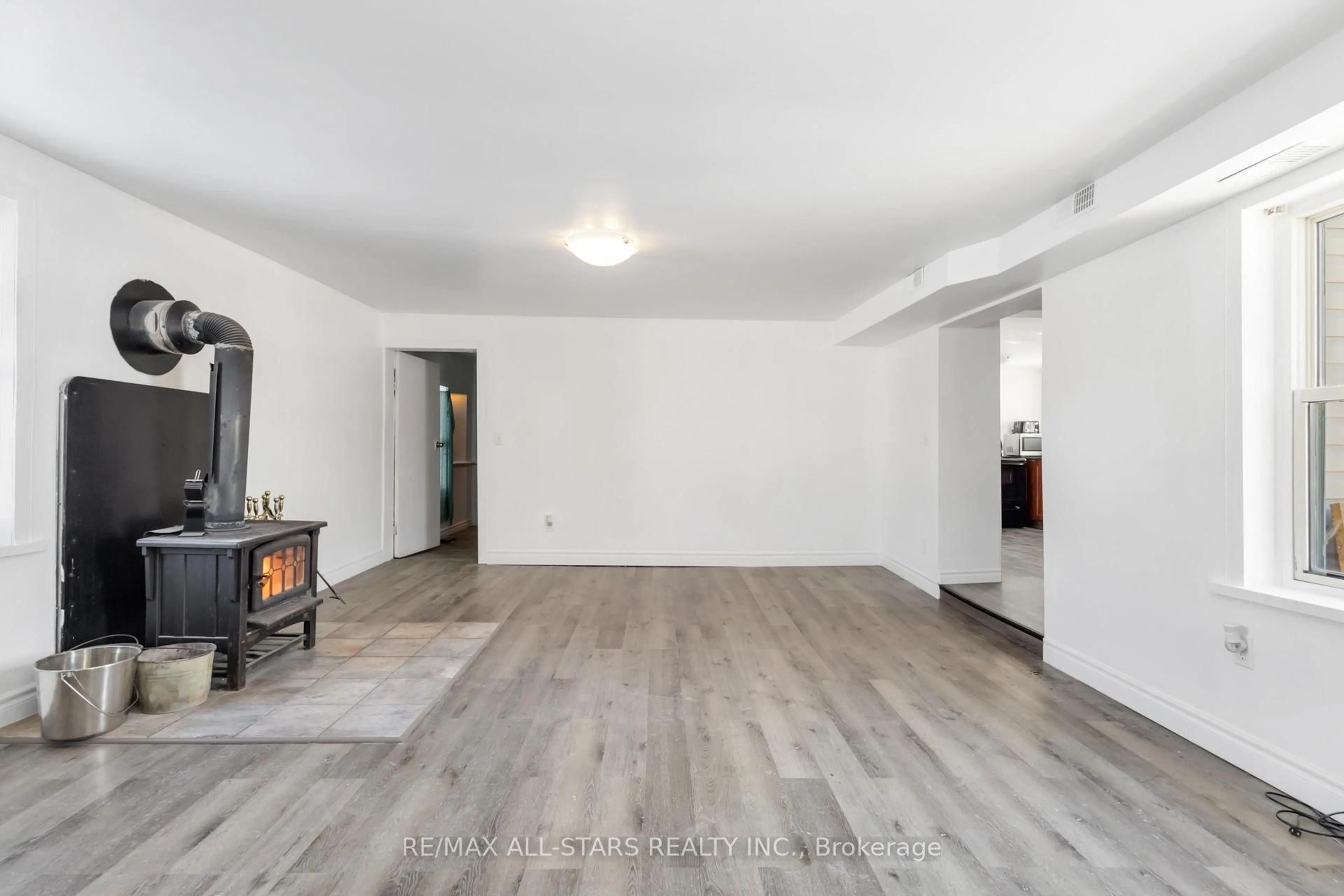 A pic of a room for 67 Murray St, Kawartha Lakes Ontario K0M 1N0