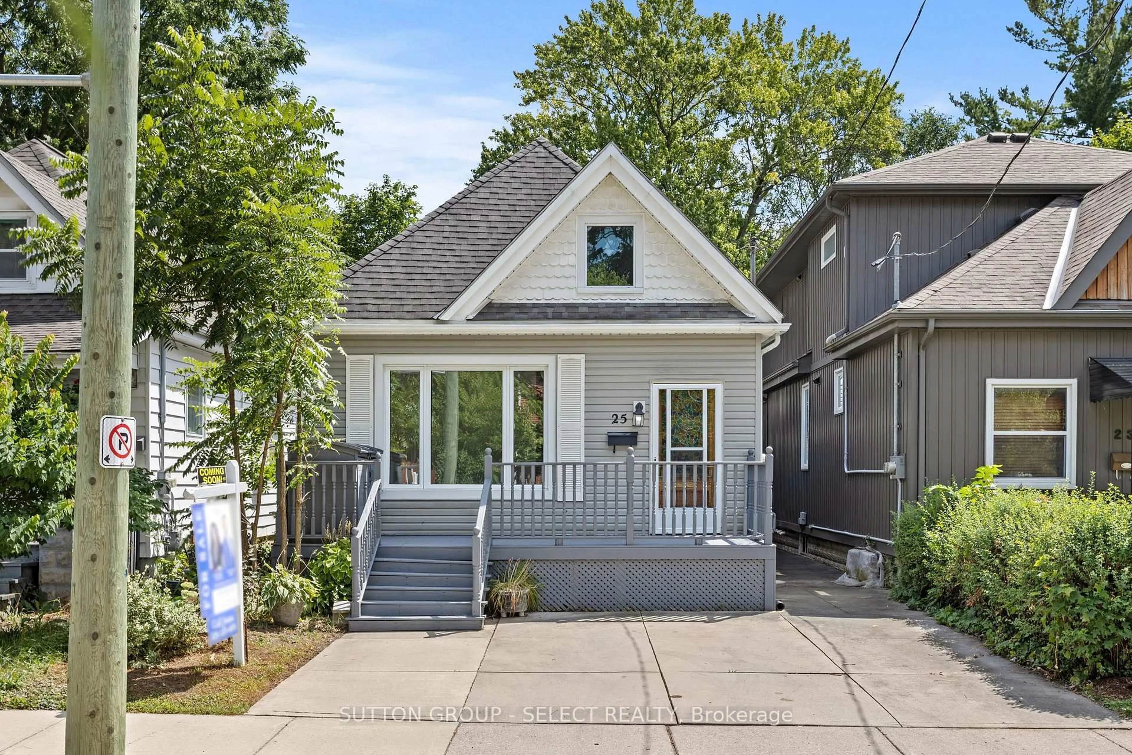 Home with vinyl exterior material, street for 25 Partridge St, London East Ontario N5Y 3R5