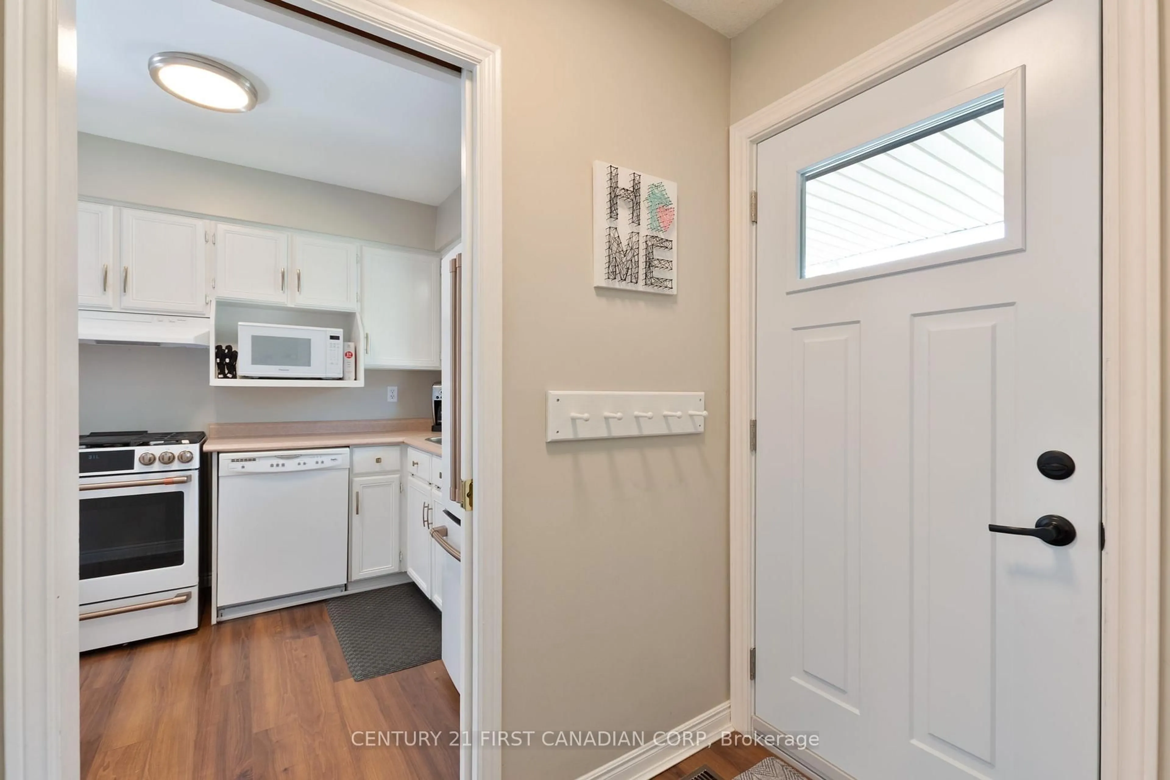 Indoor entryway for 162 Ashley Cres, London South Ontario N6E 3P9