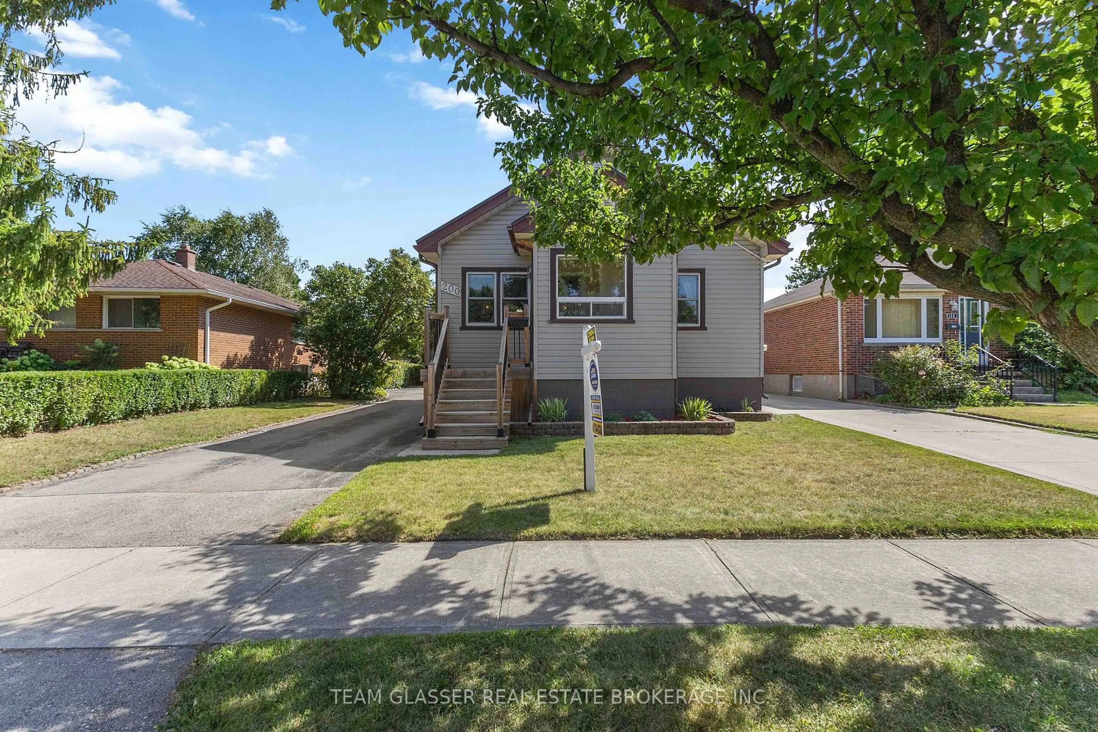 Home with brick exterior material, street for 200 VANCOUVER St, London East Ontario N5W 4R7