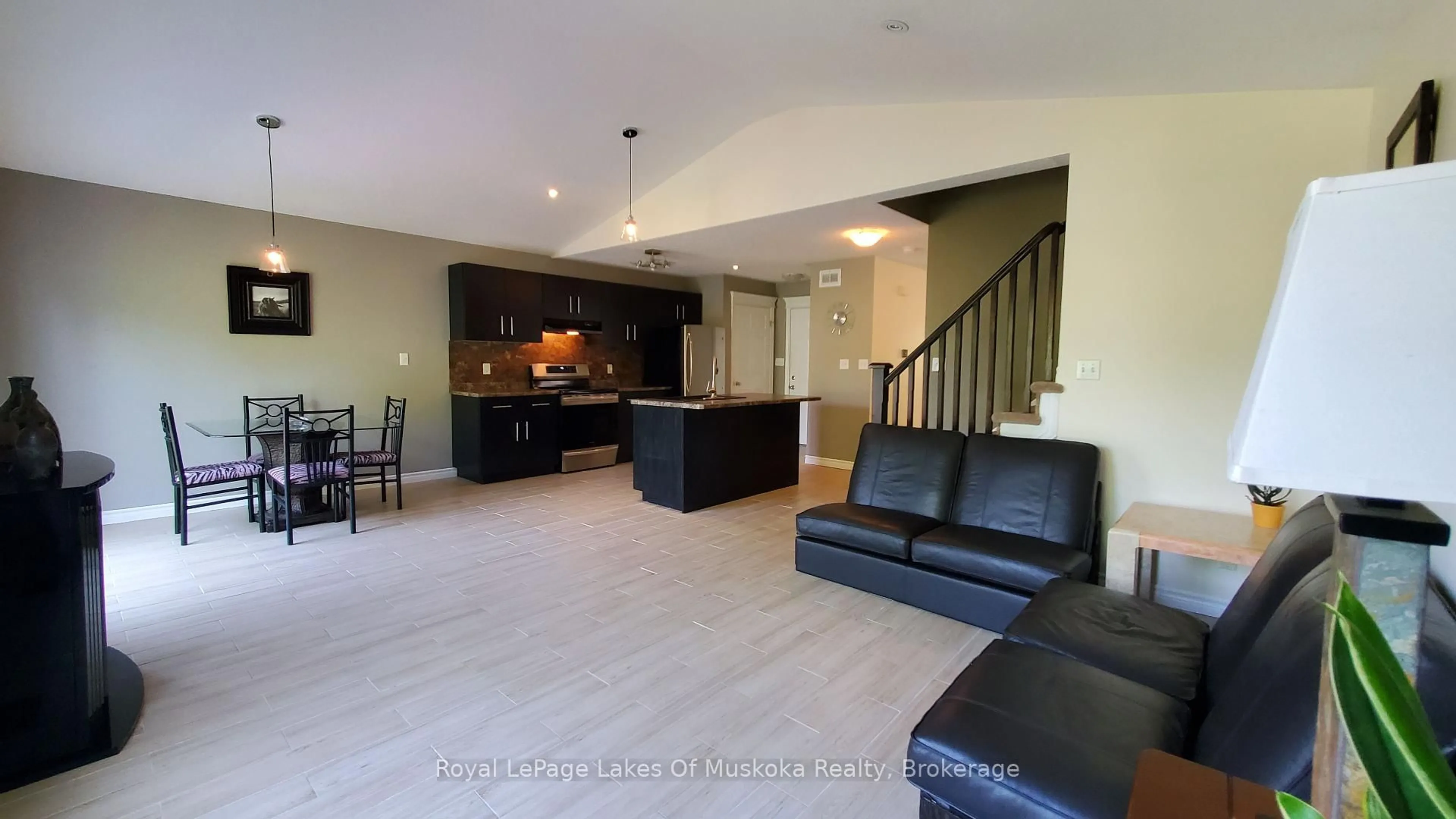 Open concept kitchen, unknown for 89 Davis St, Guelph Ontario N1E 0G2