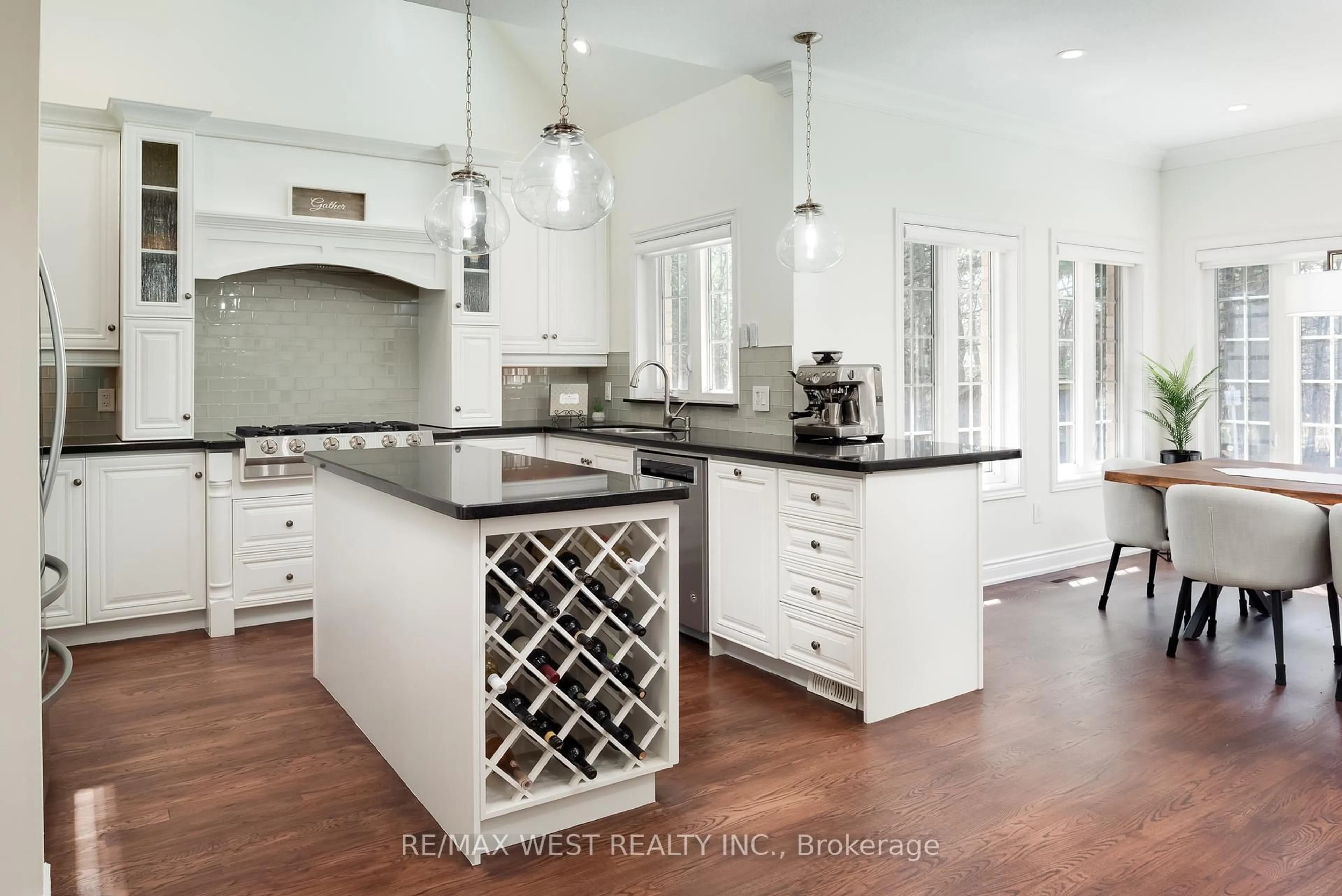Contemporary kitchen, unknown for 252 Main St, Erin Ontario N0B 1T0