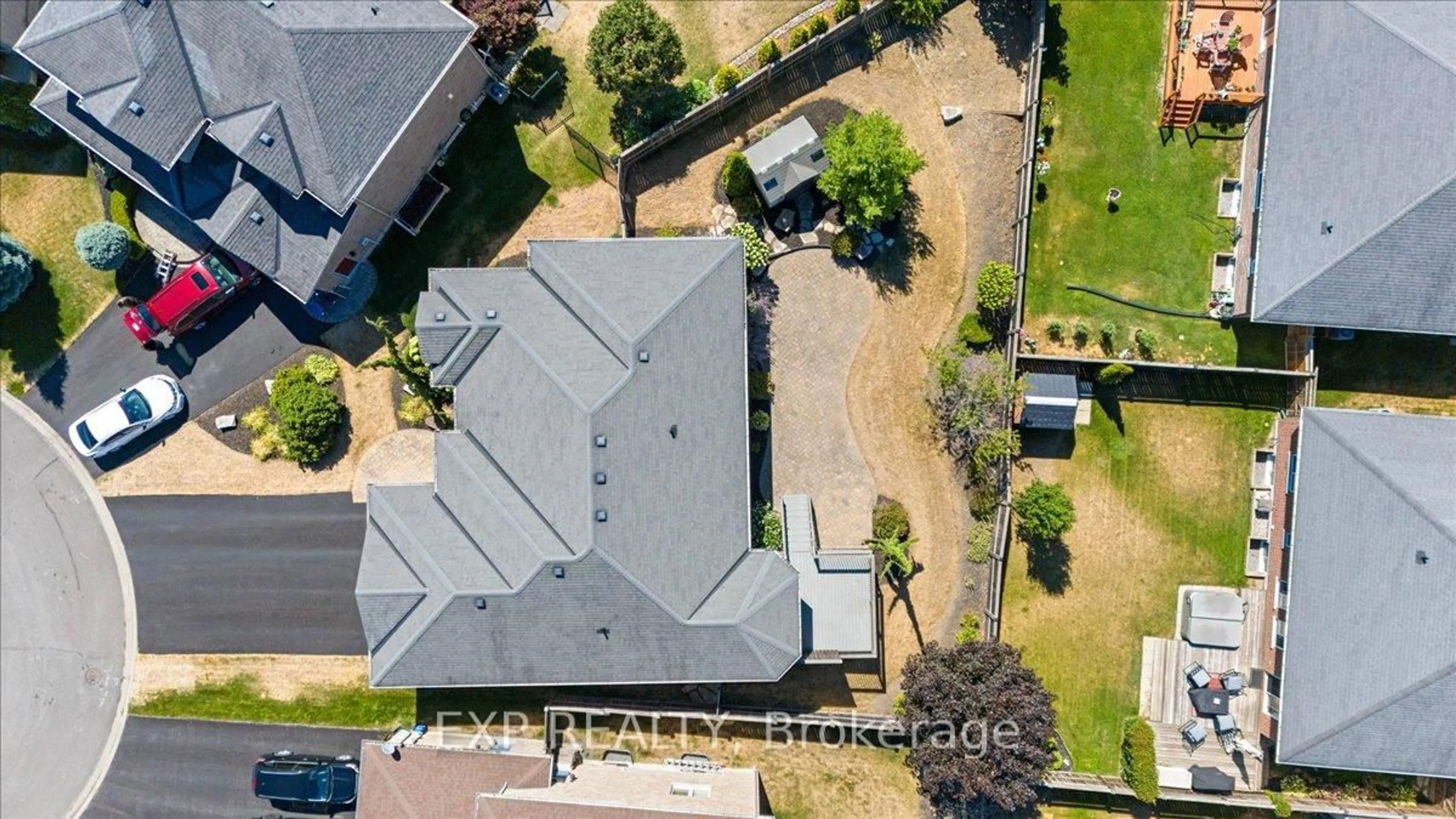 A pic from outside/outdoor area/front of a property/back of a property/a pic from drone, street for 79 Hanover Crt, Belleville Ontario K8N 0B1