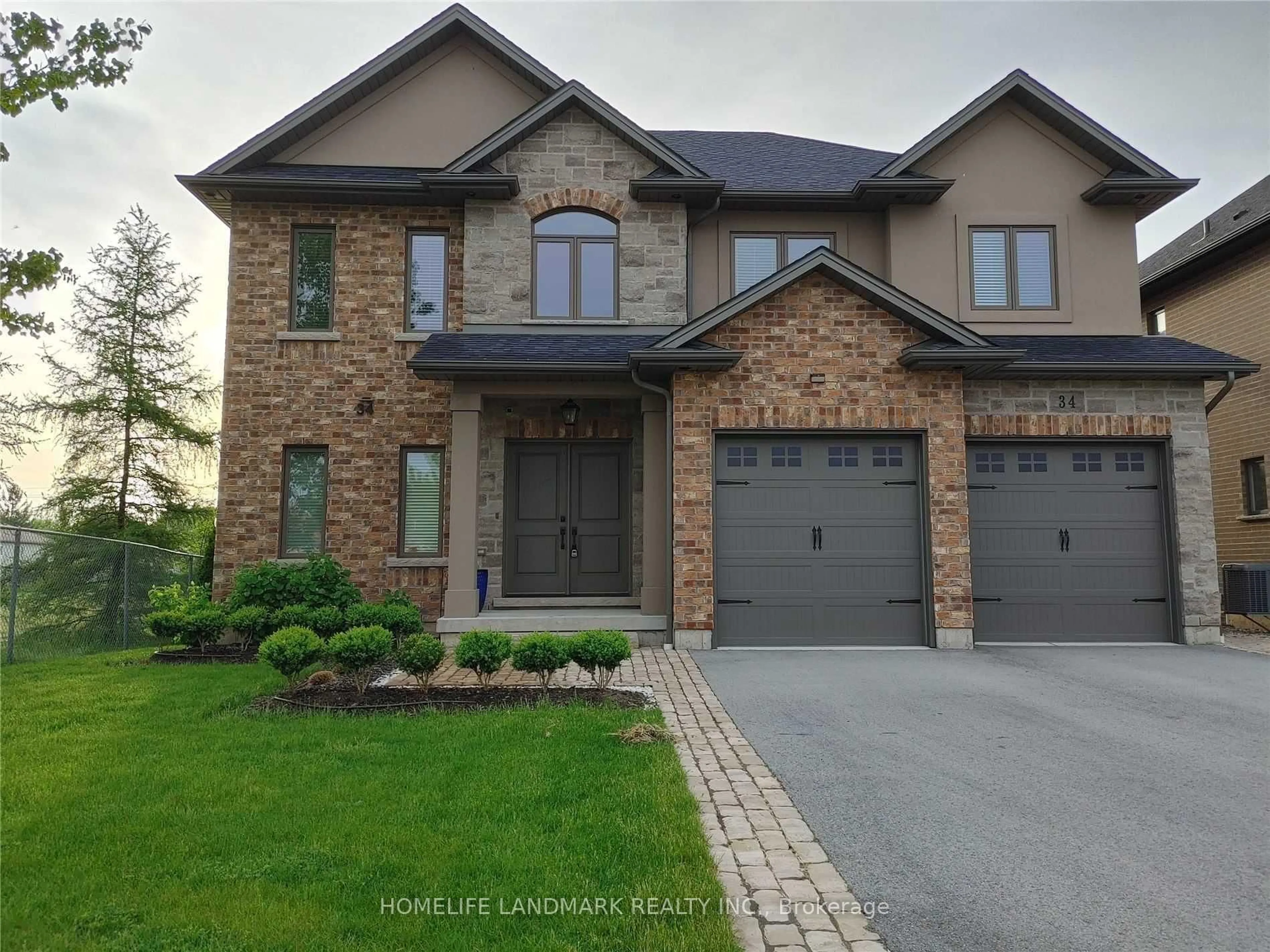 Home with brick exterior material, street for 34 Forest Ridge Crt, Welland Ontario L3C 0C2
