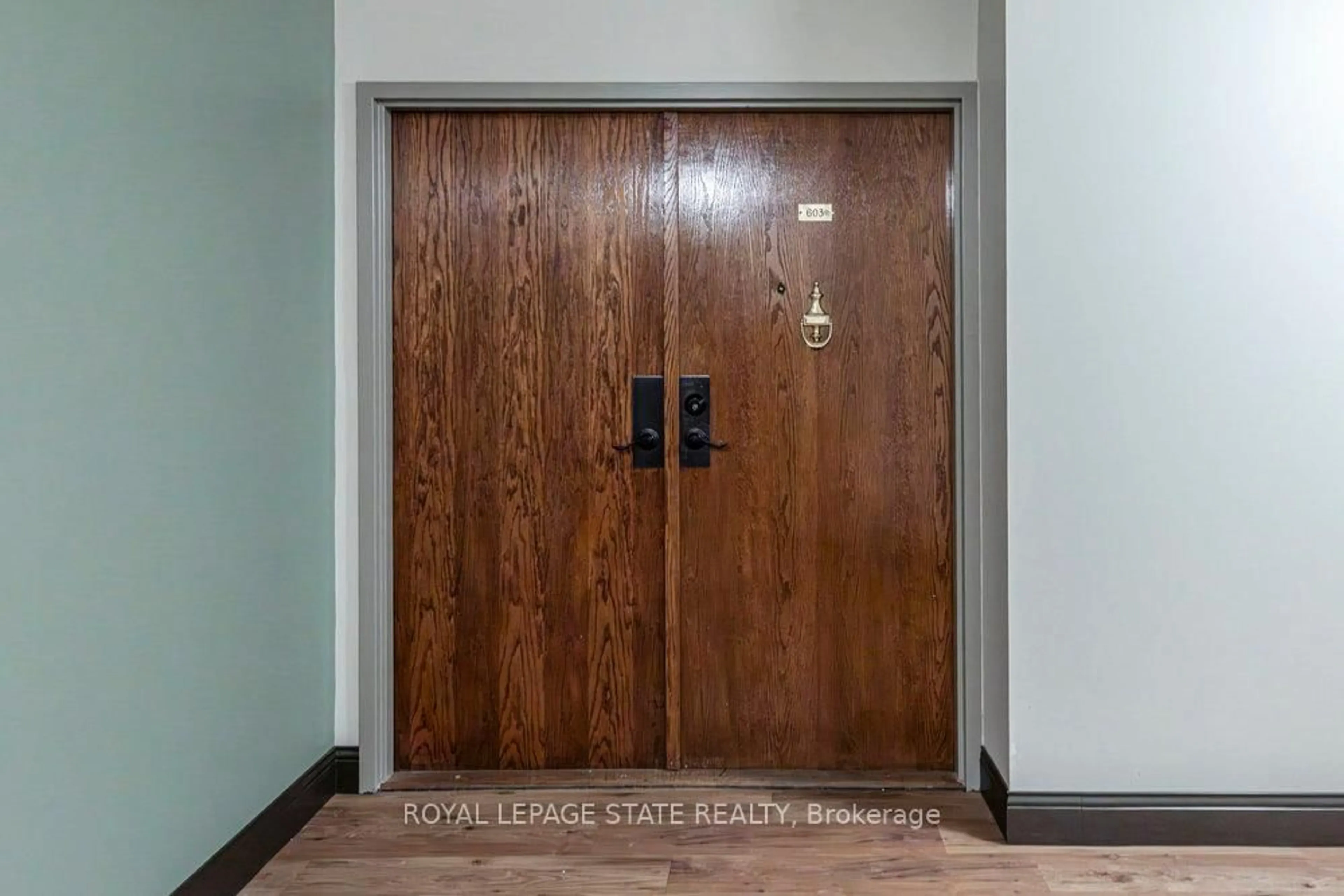 Indoor entryway for 165 Bold St #603, Hamilton Ontario L8P 1V4