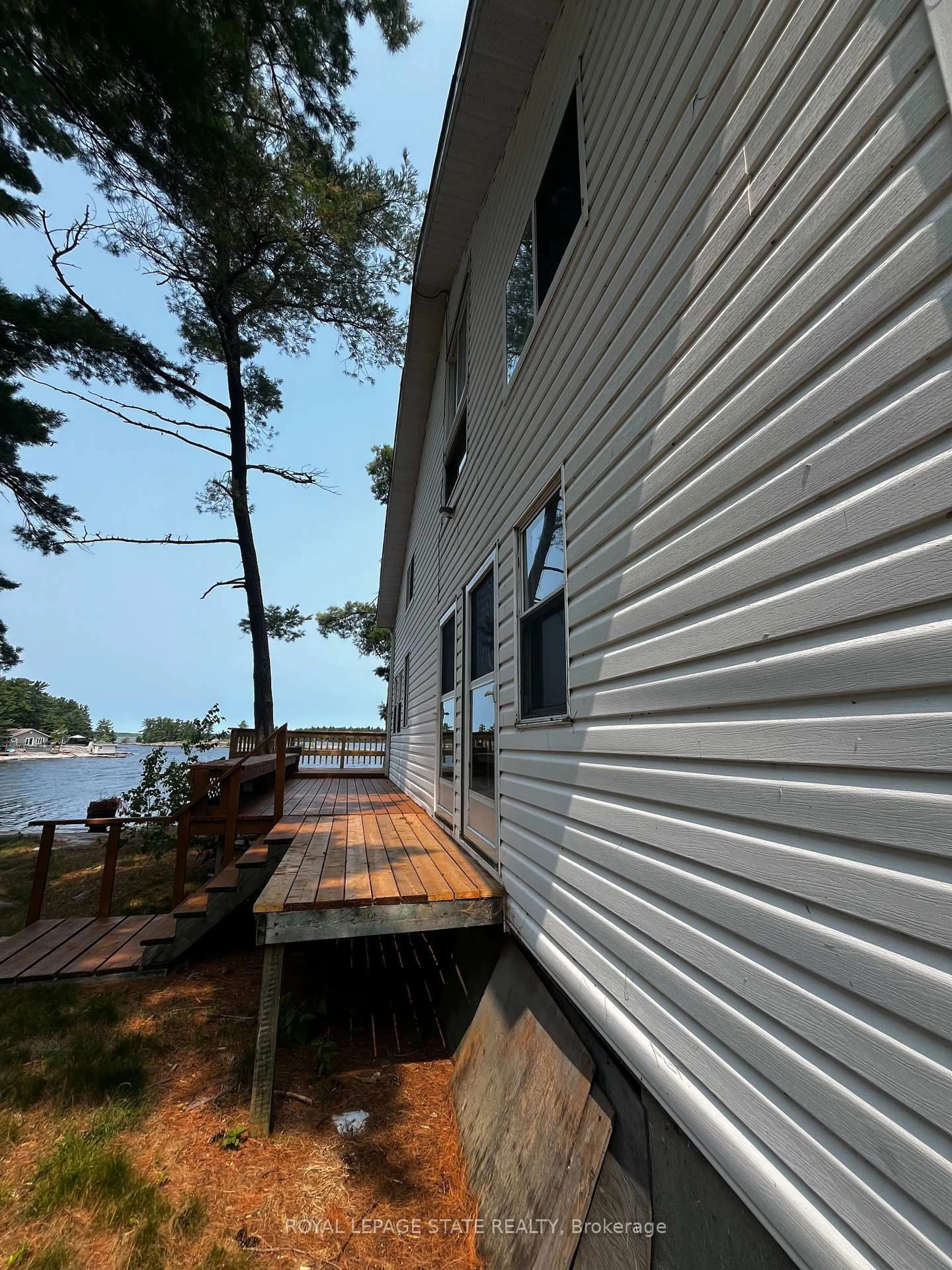 Home with vinyl exterior material, water/lake/river/ocean view for WL106-1 Loudon Island 8 PCL 1715, West Nipissing Ontario P0H 1R0