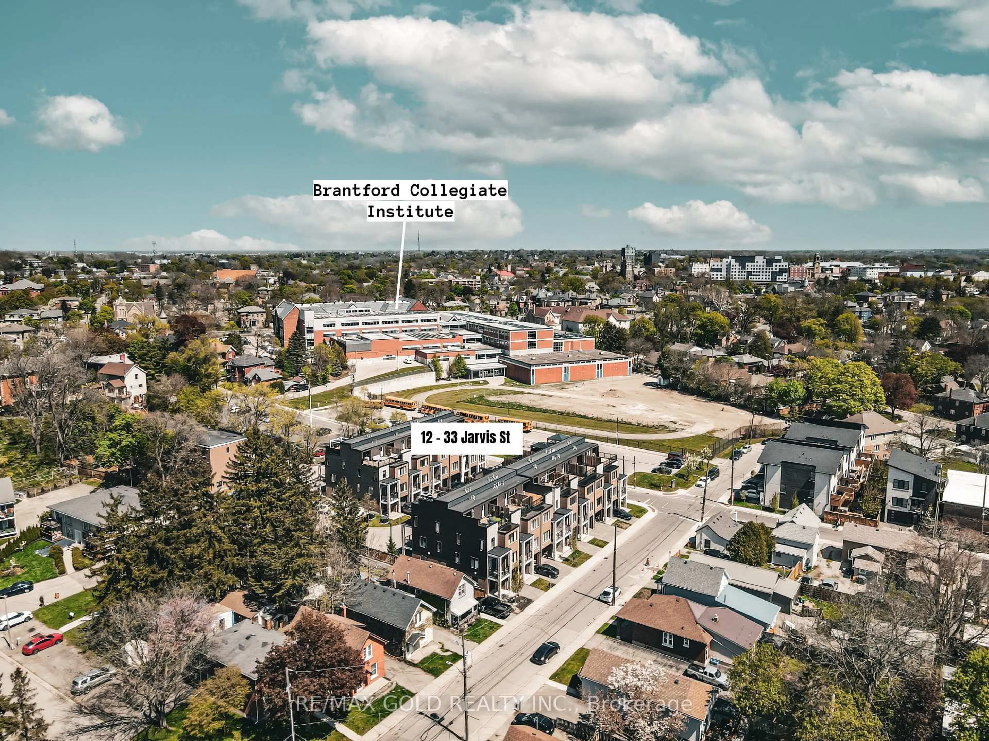 A pic from outside/outdoor area/front of a property/back of a property/a pic from drone, street for 33 Jarvis St #12, Brantford Ontario N3T 4A7