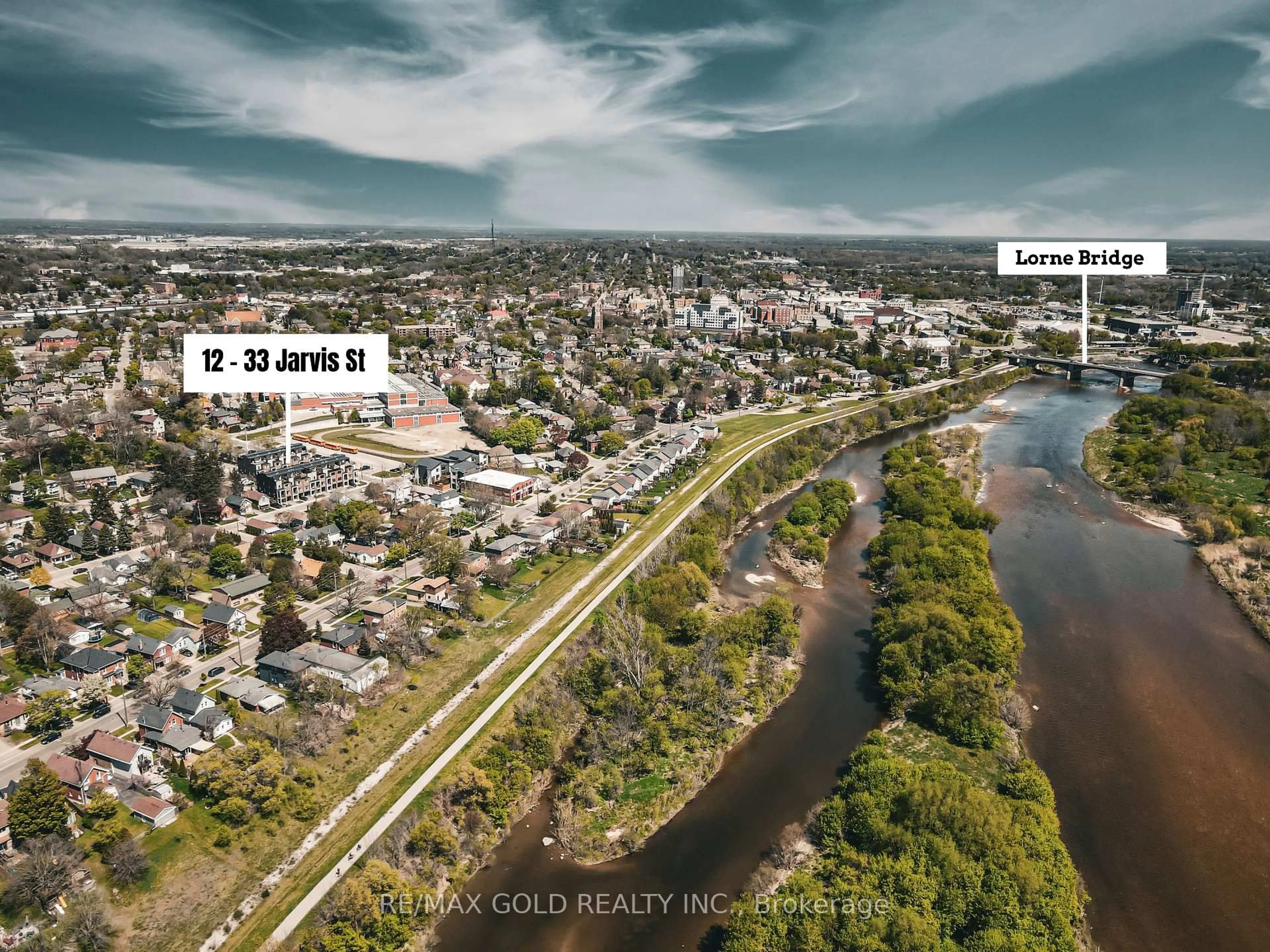 A pic from outside/outdoor area/front of a property/back of a property/a pic from drone, water/lake/river/ocean view for 33 Jarvis St #12, Brantford Ontario N3T 4A7