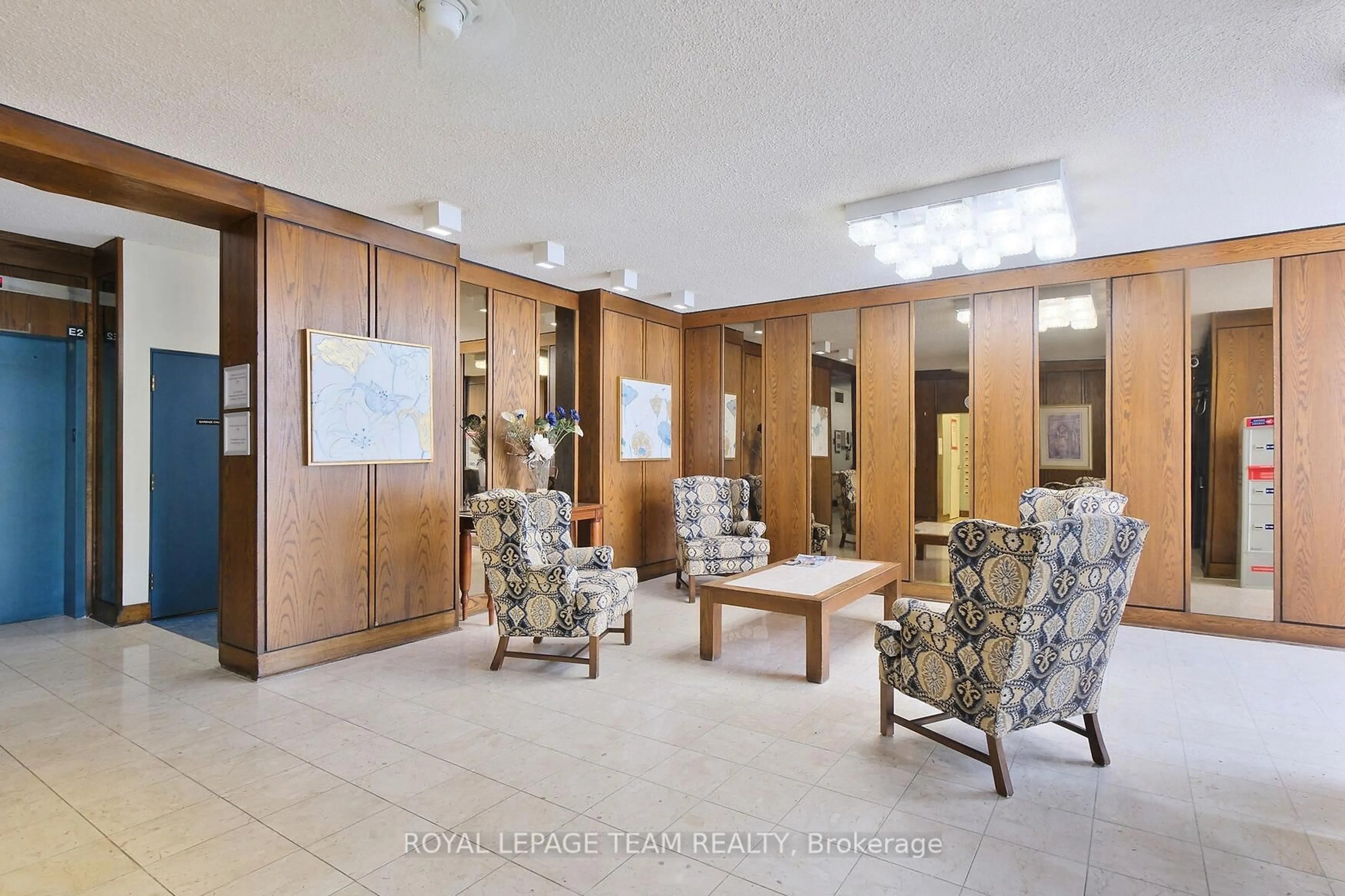 Lobby for 3360 Southgate Rd #1608, Ottawa Ontario K1V 9A6