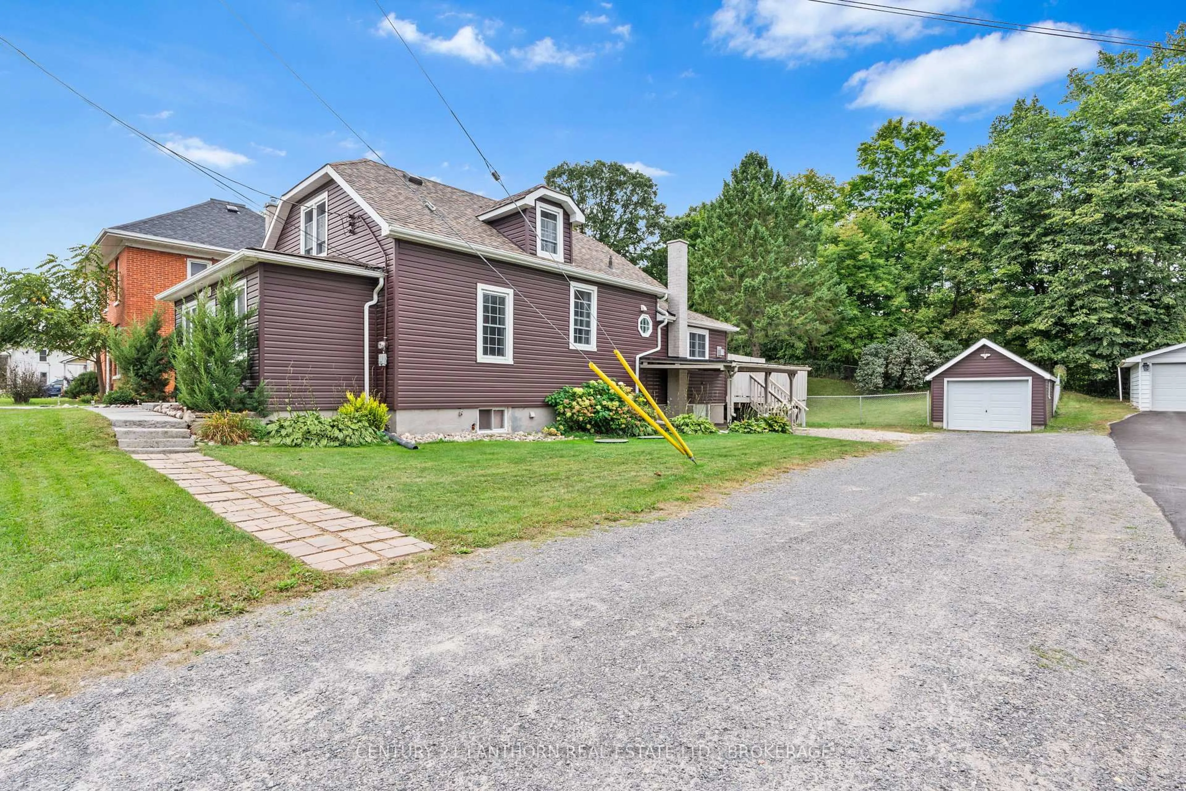 A pic from outside/outdoor area/front of a property/back of a property/a pic from drone, street for 6817 38 Highway, Verona Ontario K0H 2W0