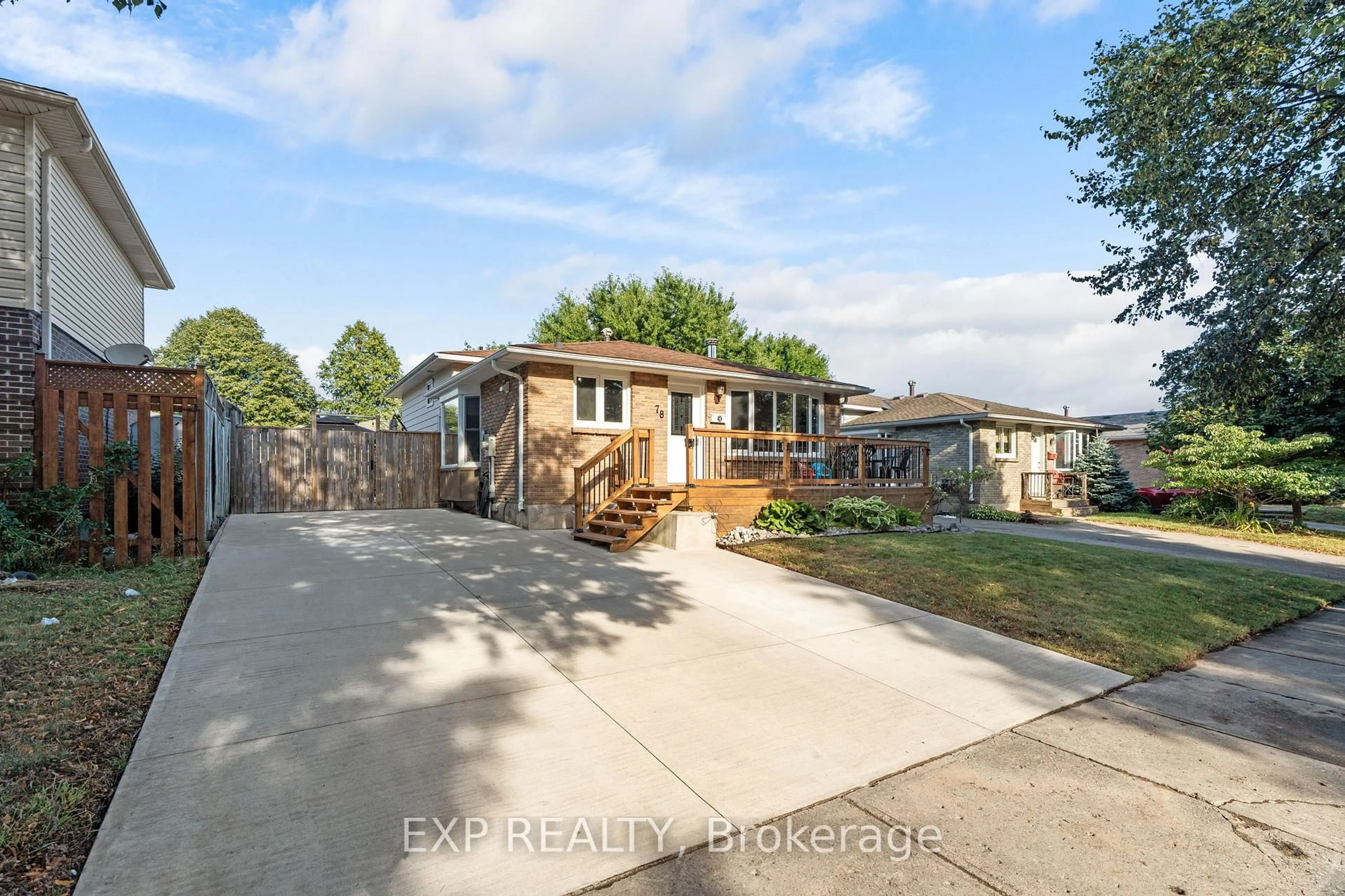 A pic from outside/outdoor area/front of a property/back of a property/a pic from drone, street for 78 Dudley Cres, London South Ontario N6E 1S5