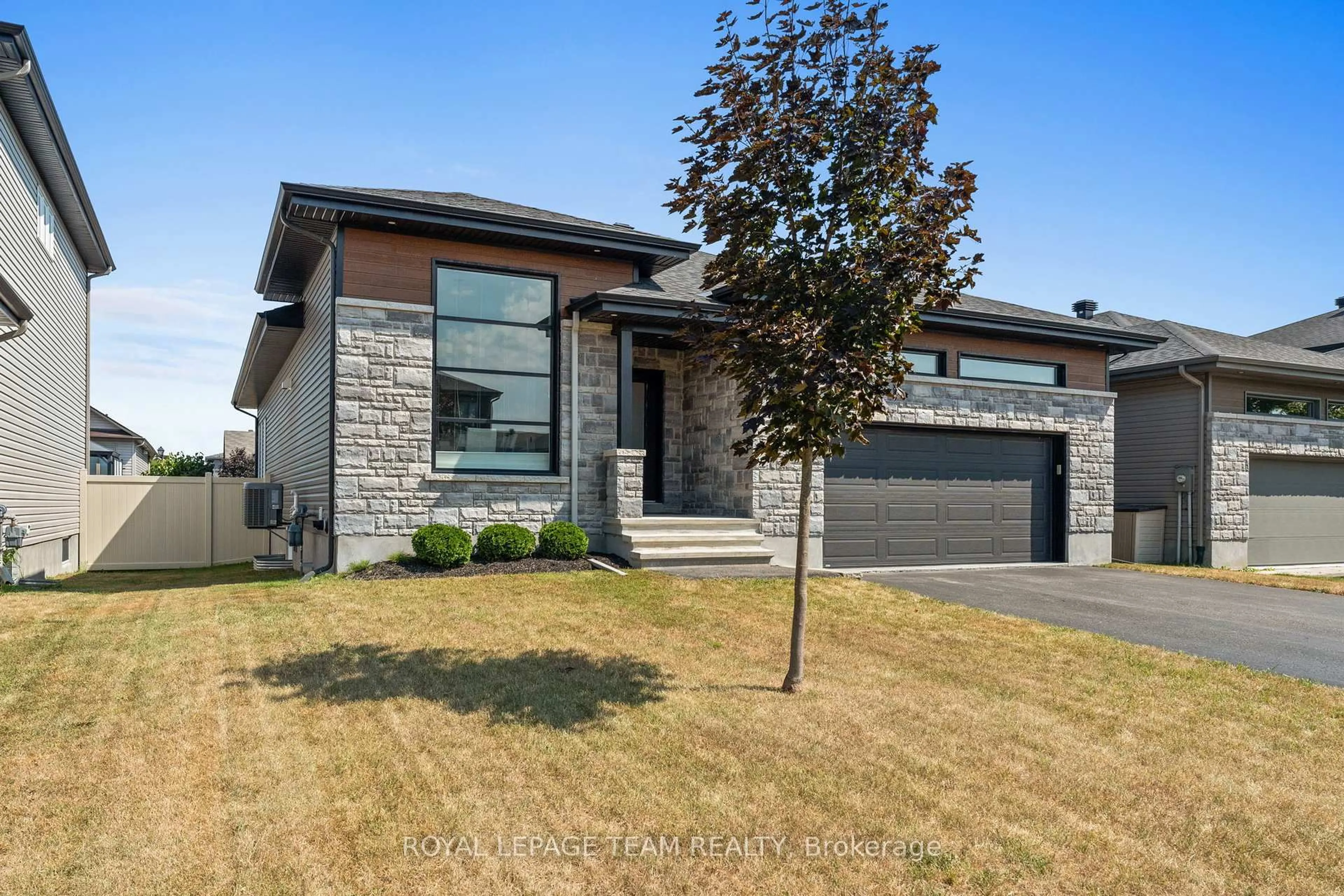 Home with brick exterior material, street for 14 Granite St, Clarence-Rockland Ontario K4K 0J2