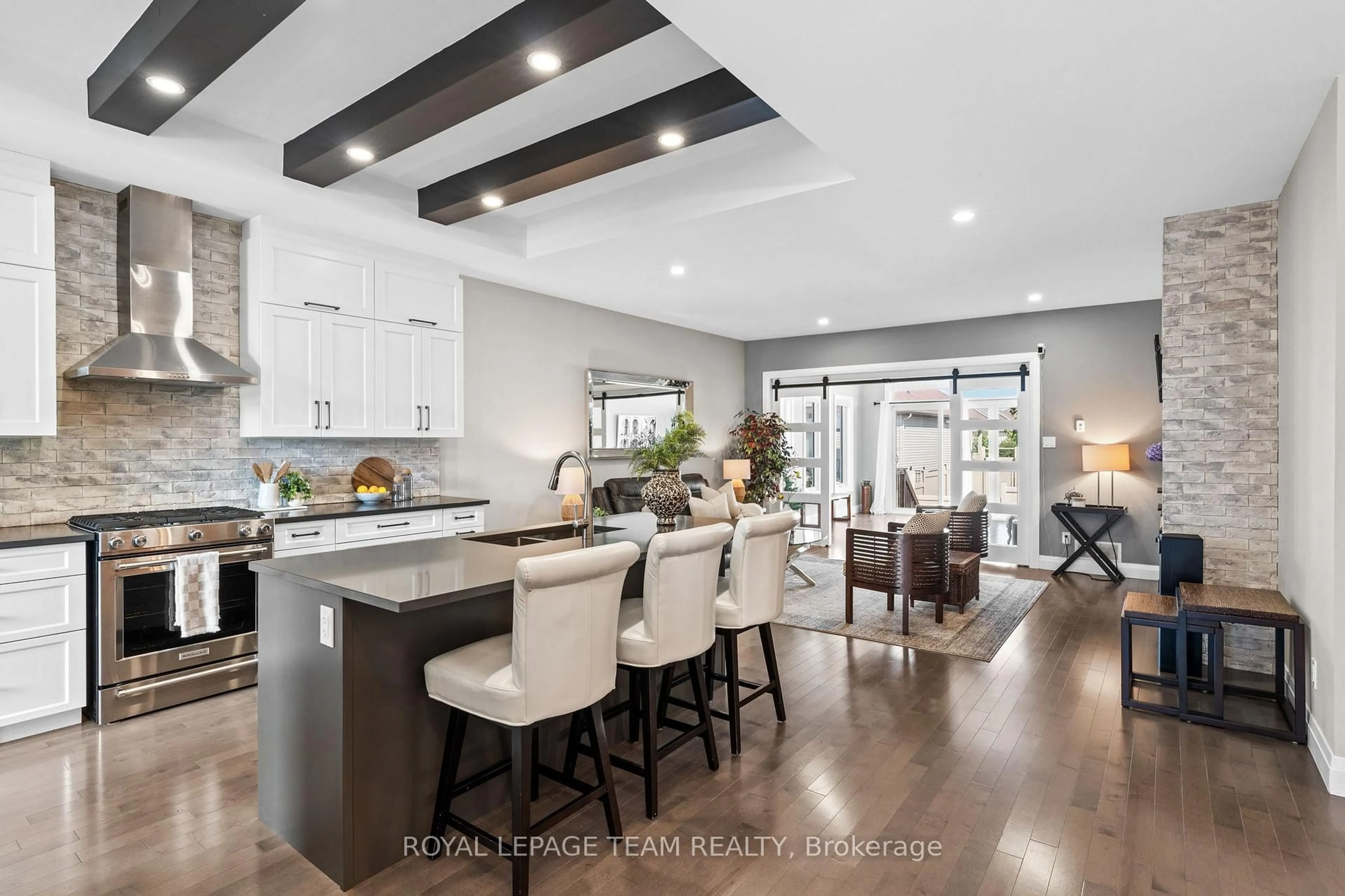 Open concept kitchen, unknown for 14 Granite St, Clarence-Rockland Ontario K4K 0J2