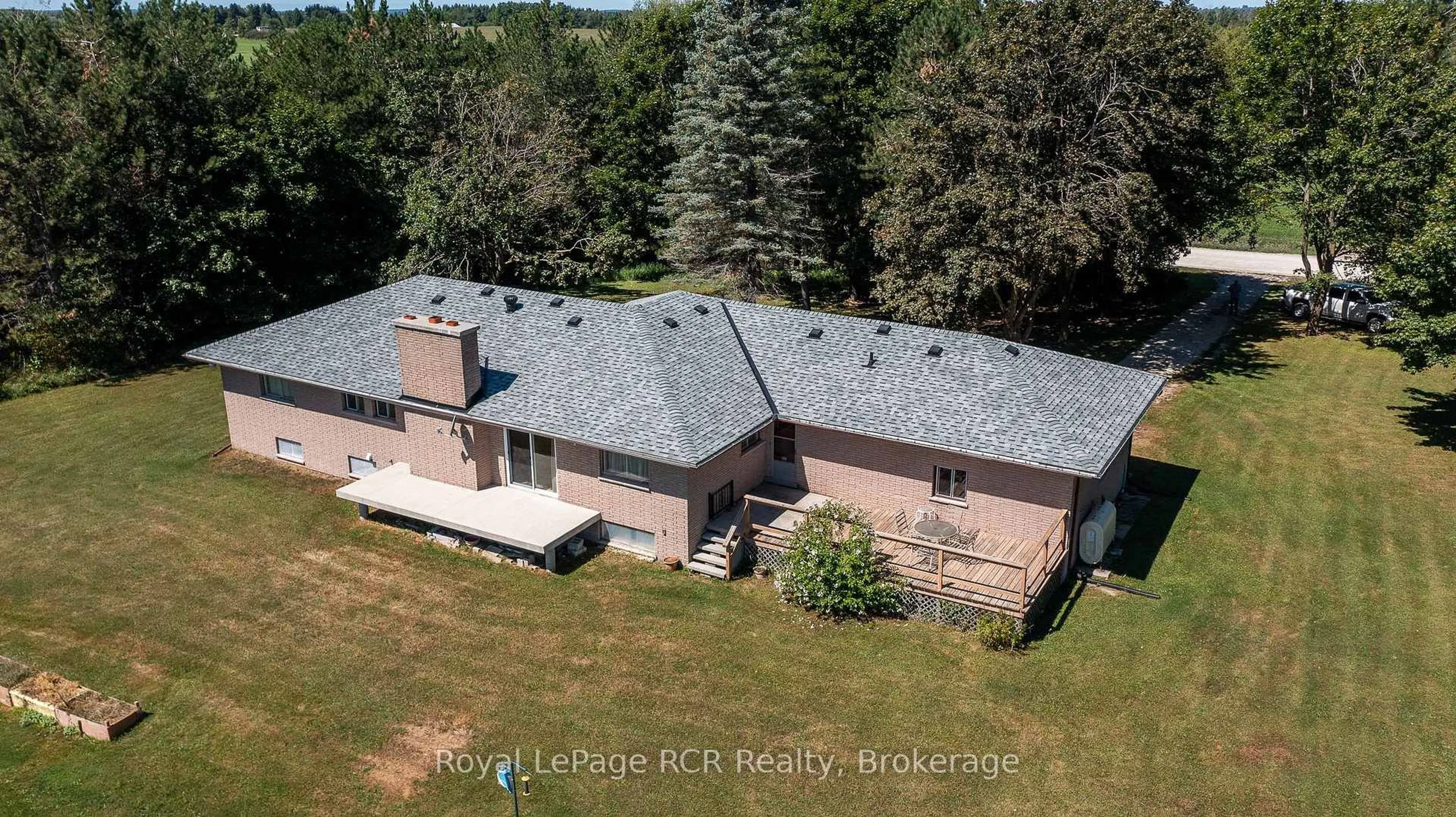 A pic from outside/outdoor area/front of a property/back of a property/a pic from drone, building for 260456 Sideroad 200, Grey Highlands Ontario N0C 1B0